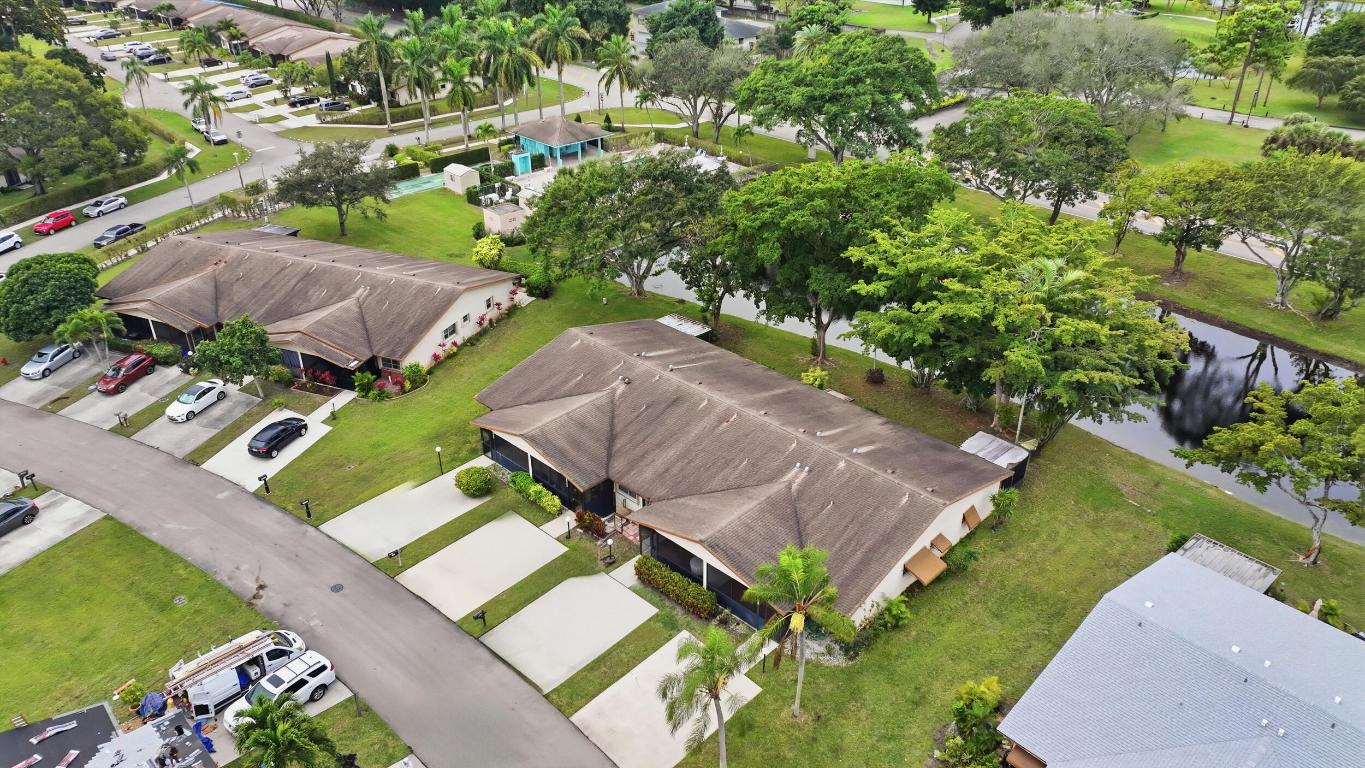 DELRAY VILLAS 3 - Residential