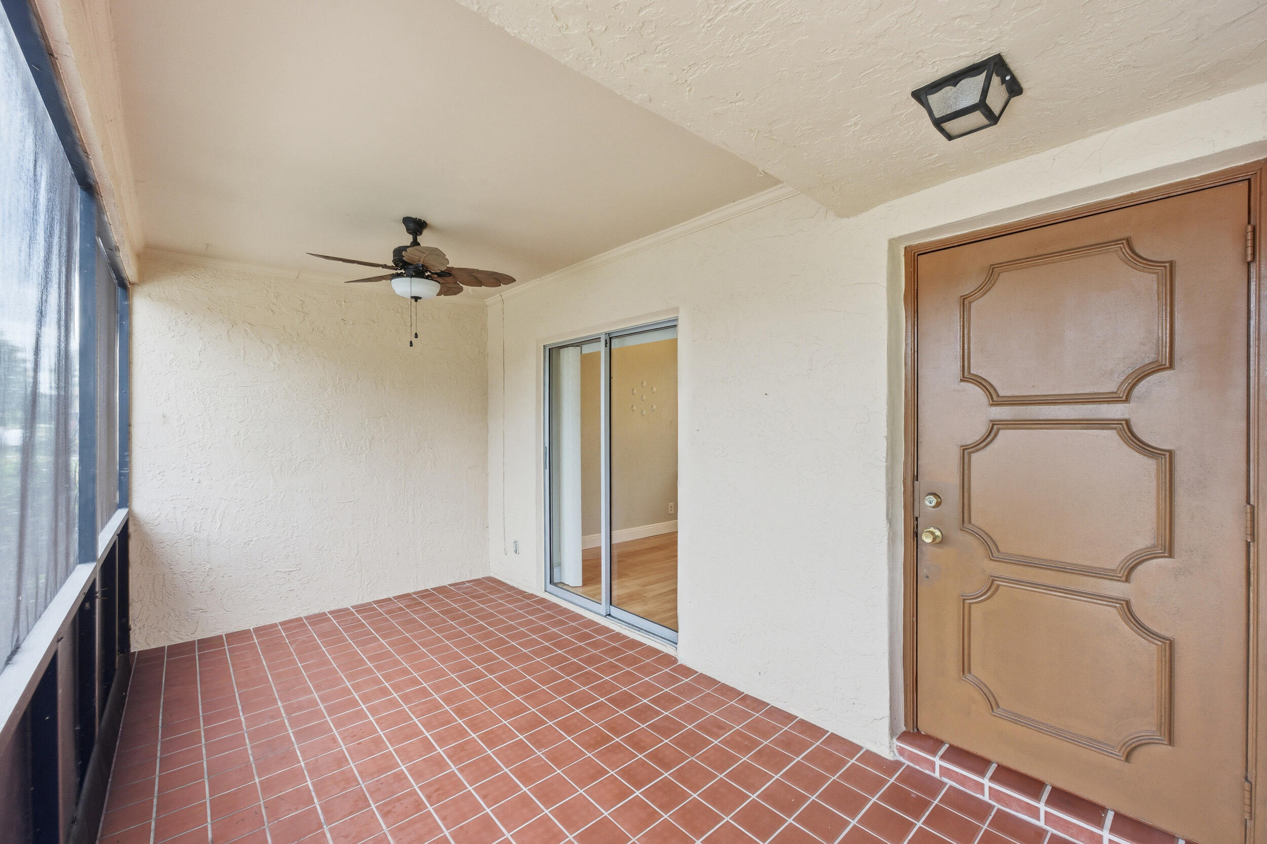 DELRAY VILLAS 3 - Residential