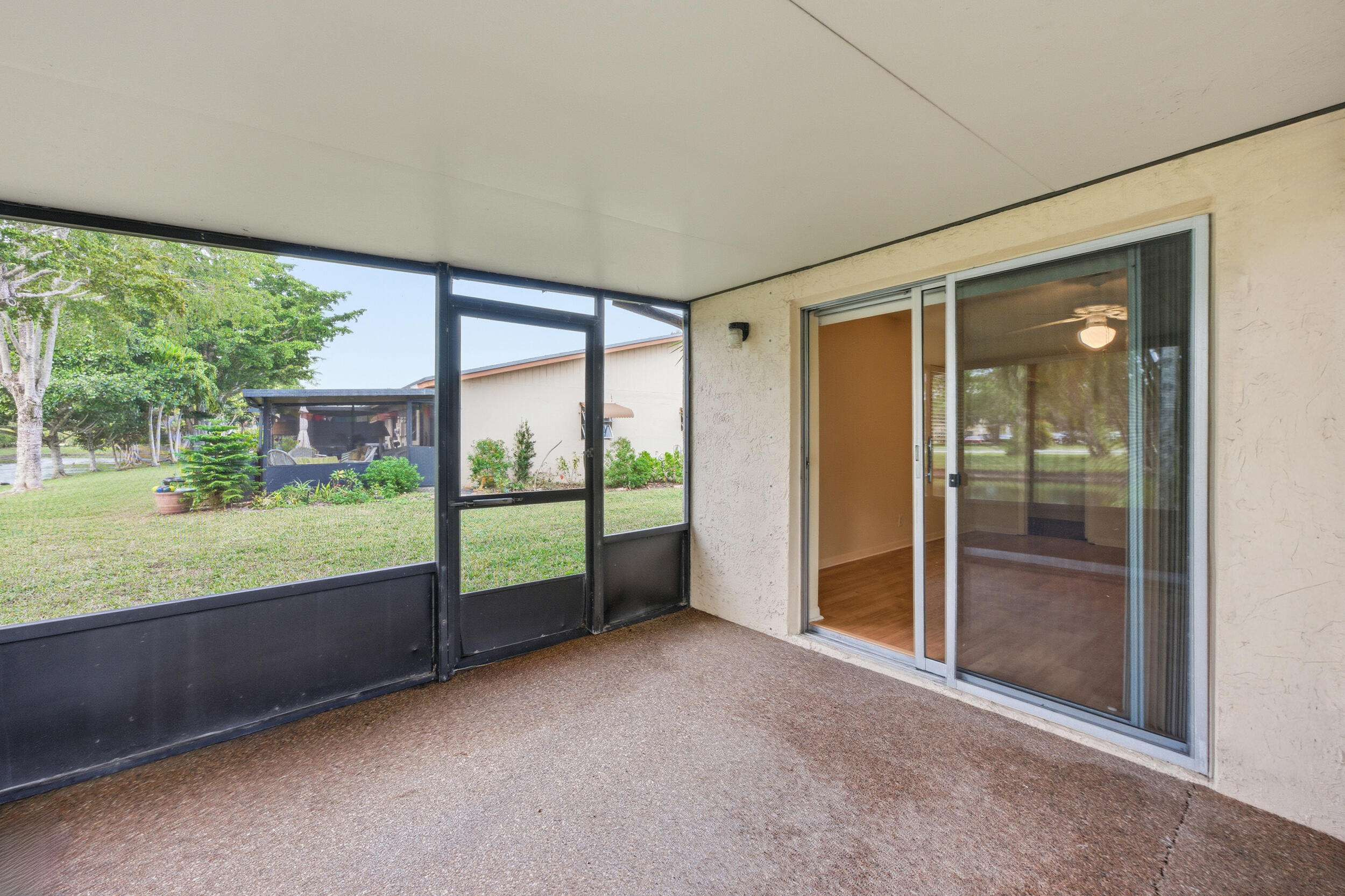 DELRAY VILLAS 3 - Residential