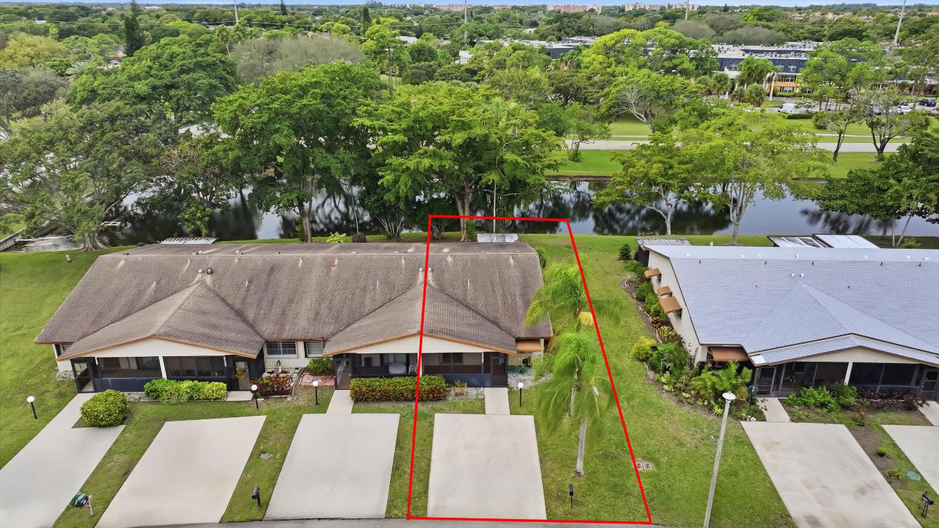 DELRAY VILLAS 3 - Residential