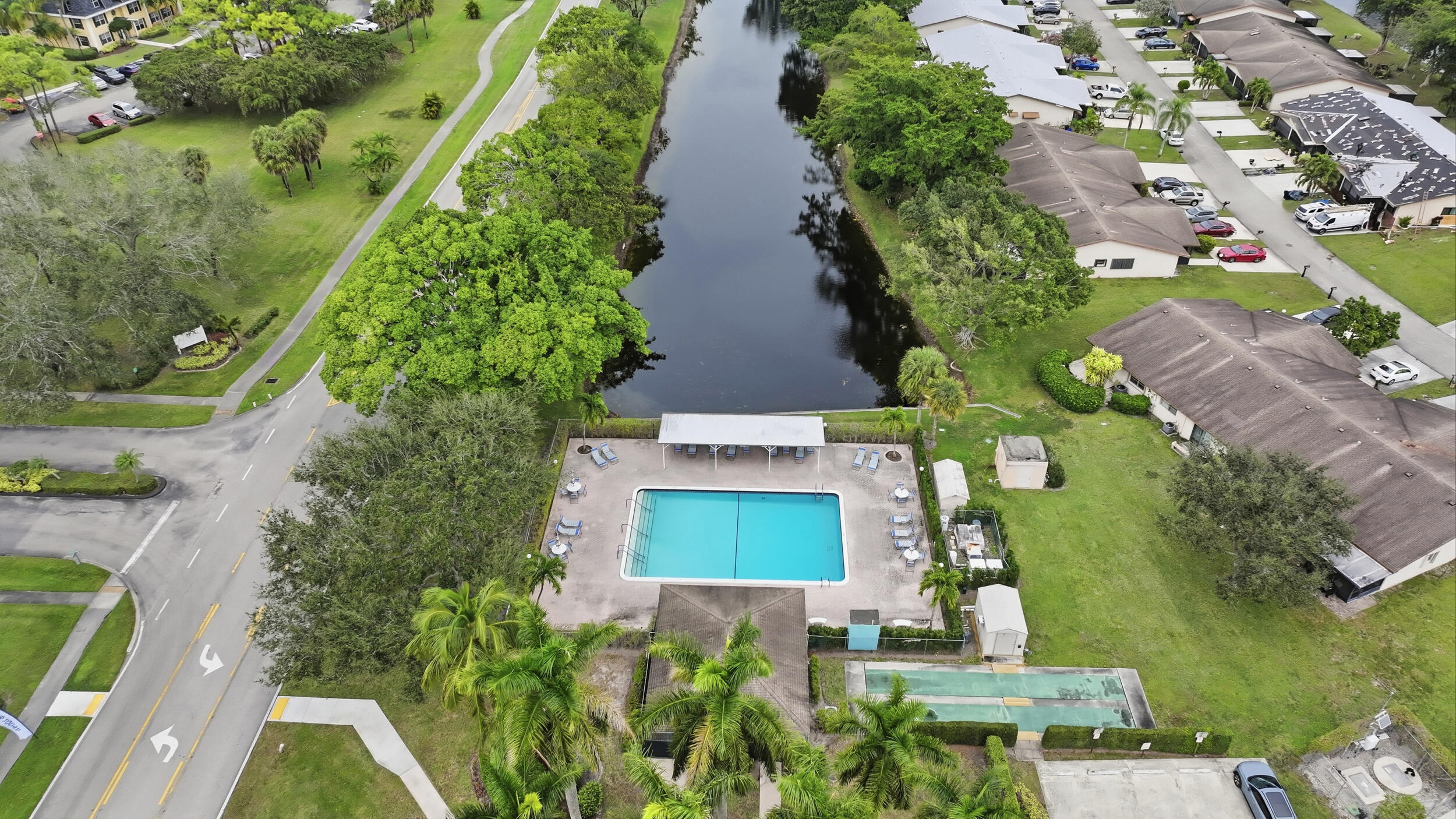 DELRAY VILLAS 3 - Residential