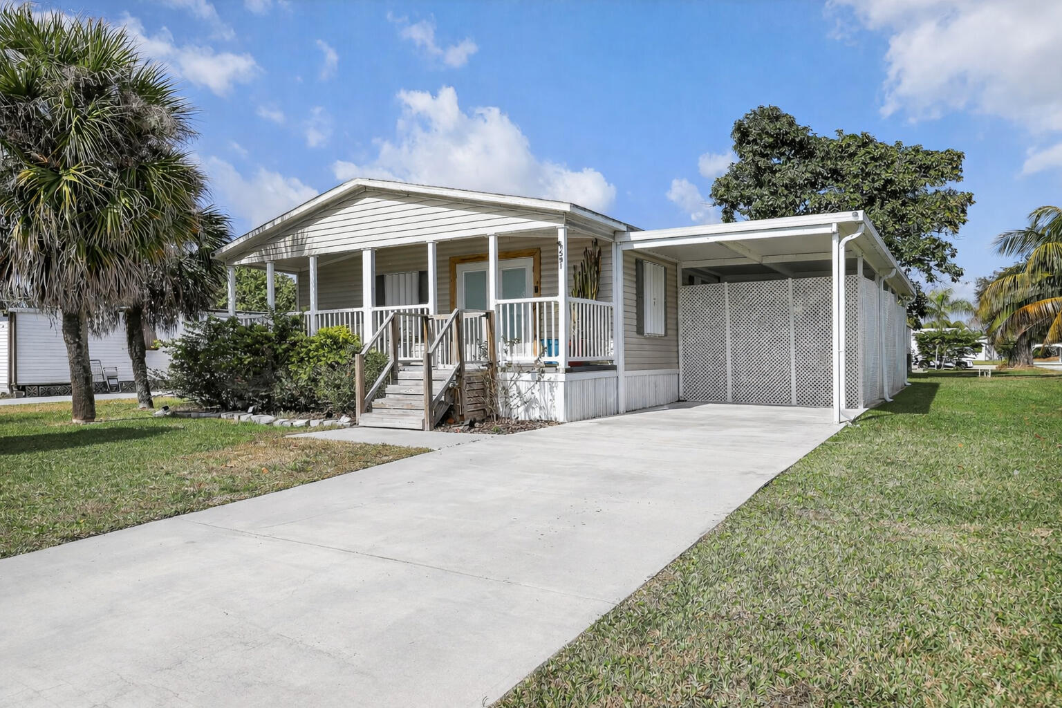 SANDALFOOT COVE SEC 1 - Residential