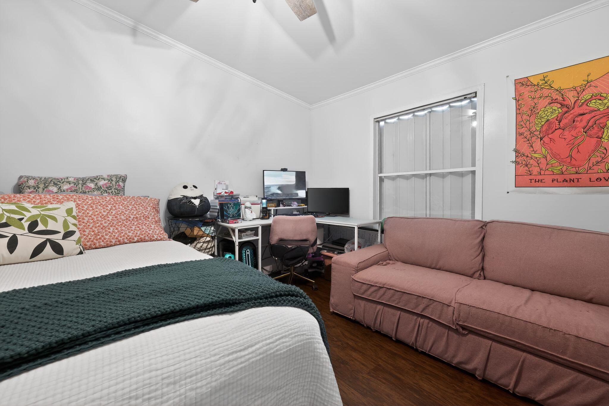 SANDALFOOT COVE SEC 1 - Residential