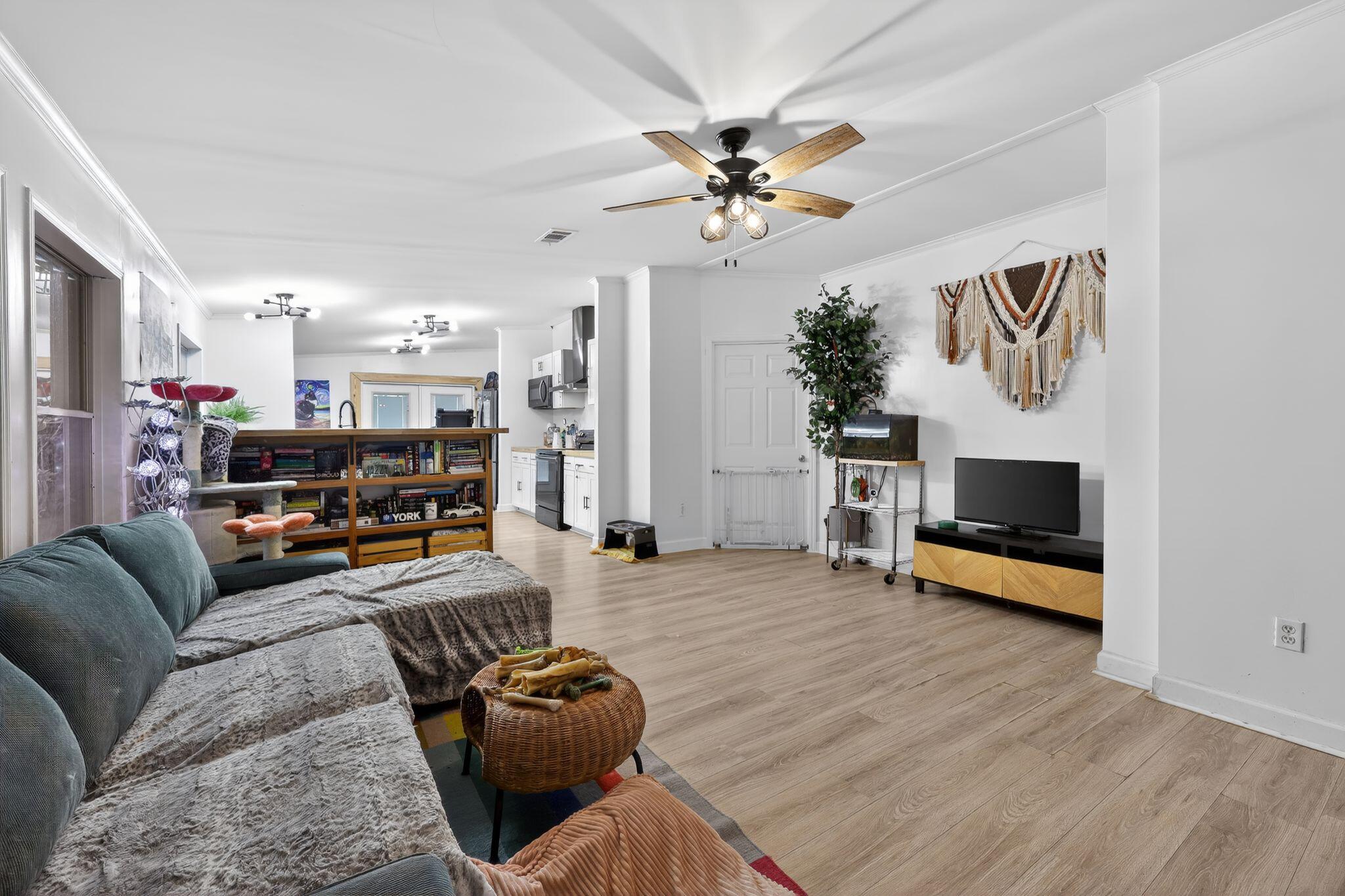 SANDALFOOT COVE SEC 1 - Residential