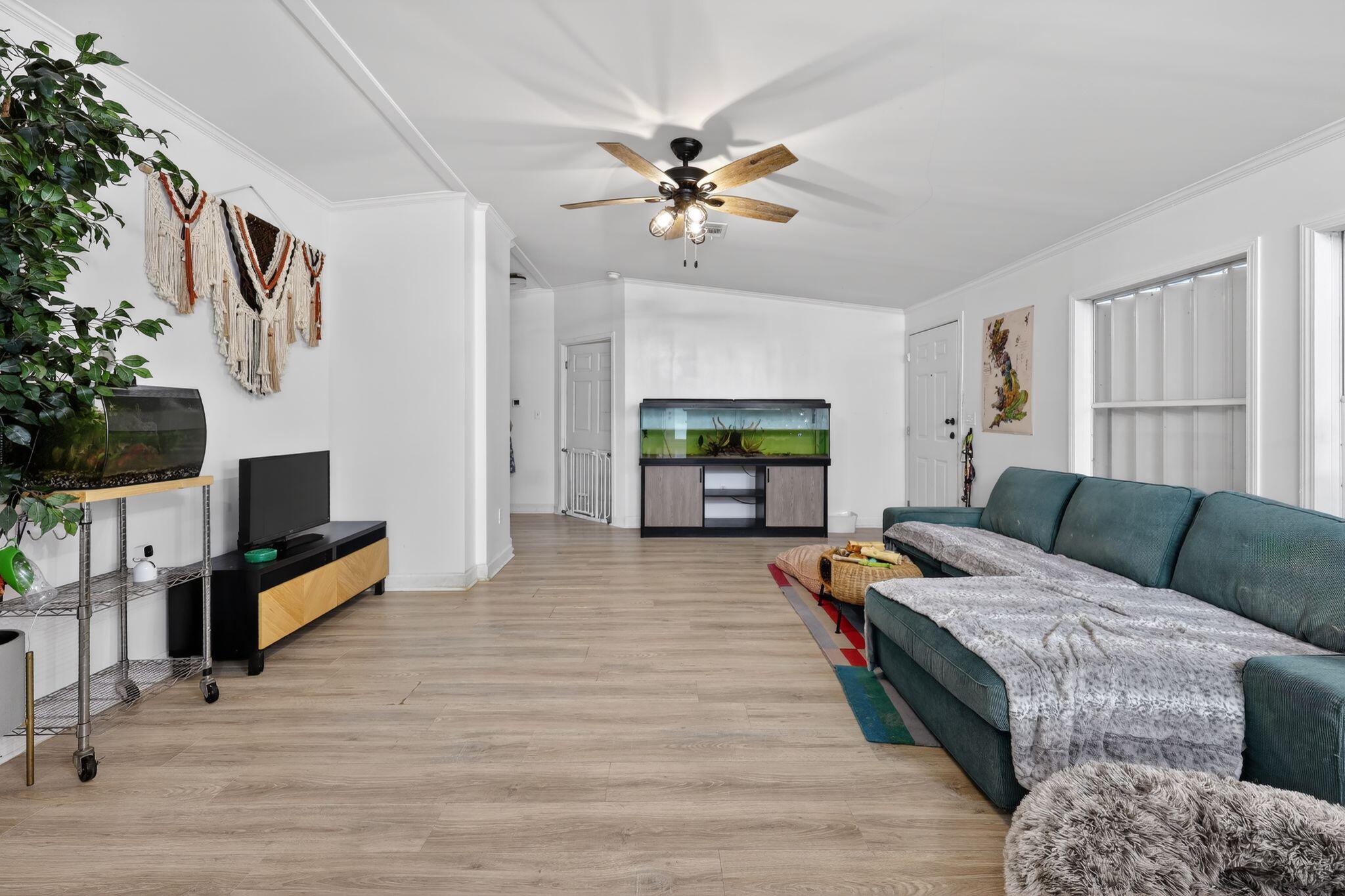 SANDALFOOT COVE SEC 1 - Residential