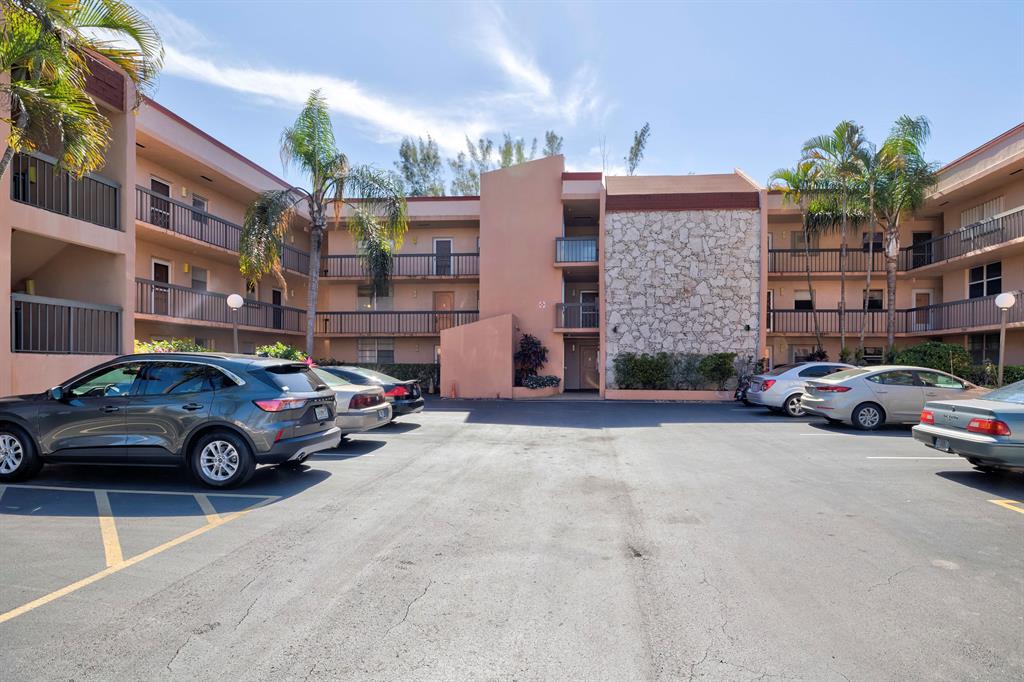 HOLIDAY SPRINGS VILLAGE - Residential