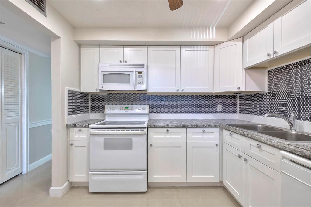 HOLIDAY SPRINGS VILLAGE - Residential