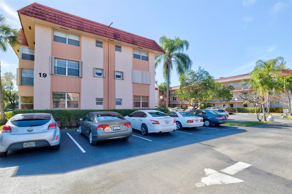 HOLIDAY SPRINGS VILLAGE - Residential