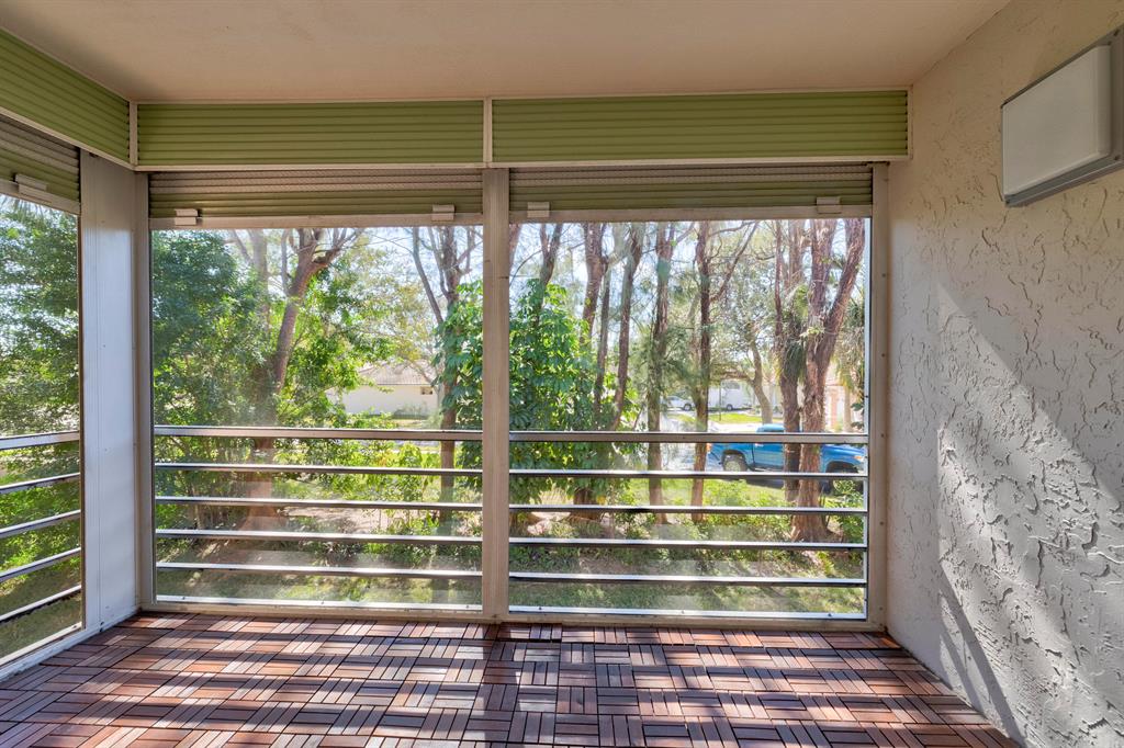 HOLIDAY SPRINGS VILLAGE - Residential