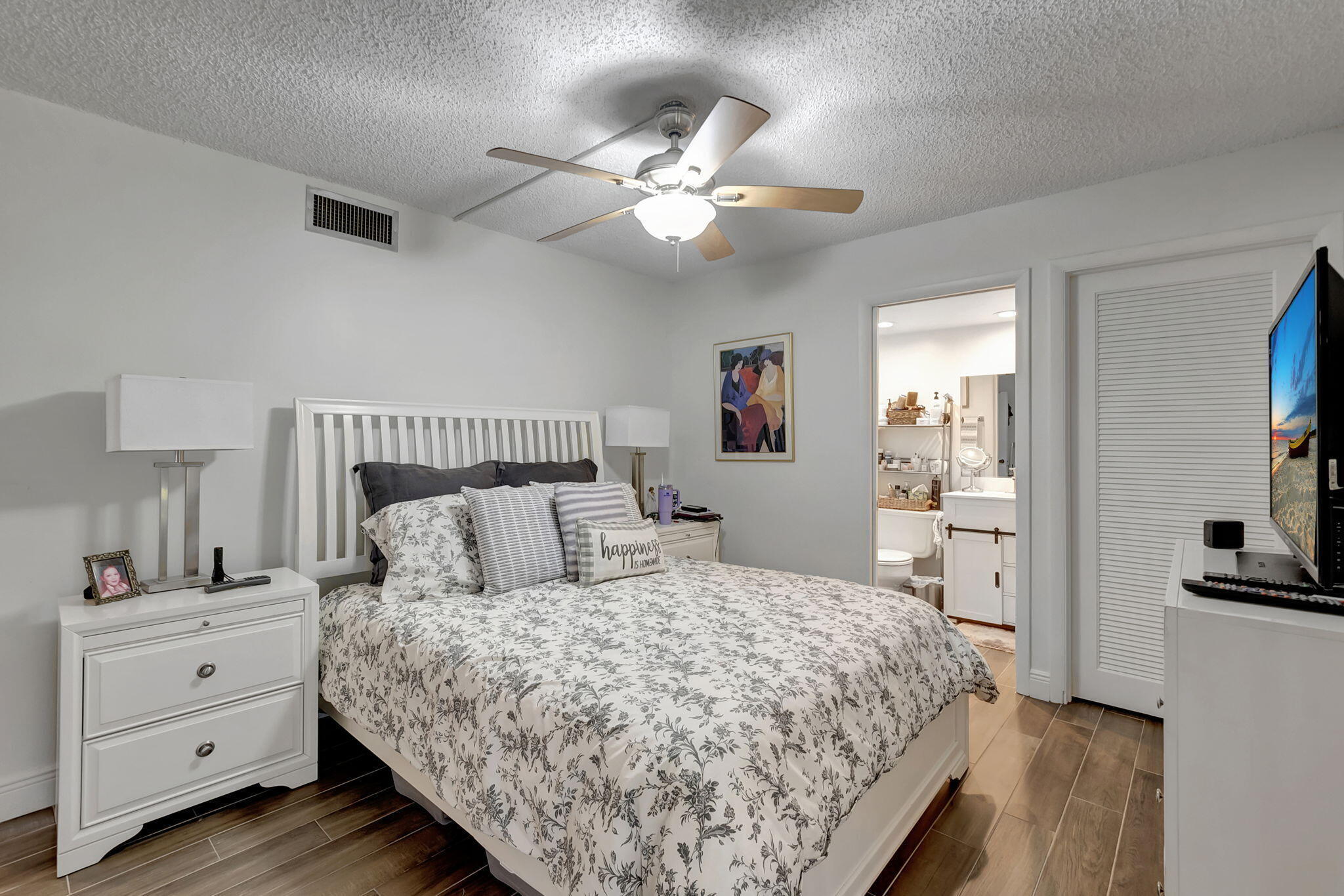 KINGS POINT CAPRI CONDOS - Residential