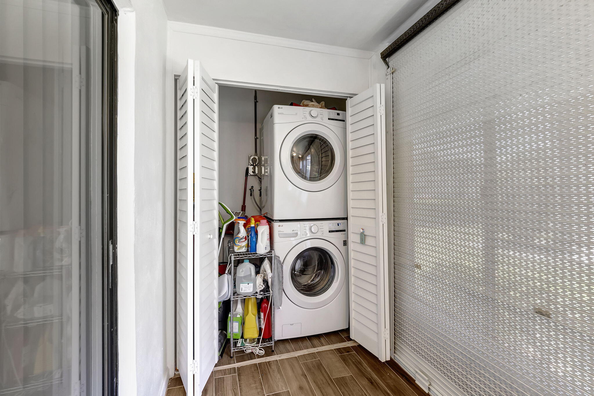 KINGS POINT CAPRI CONDOS - Residential