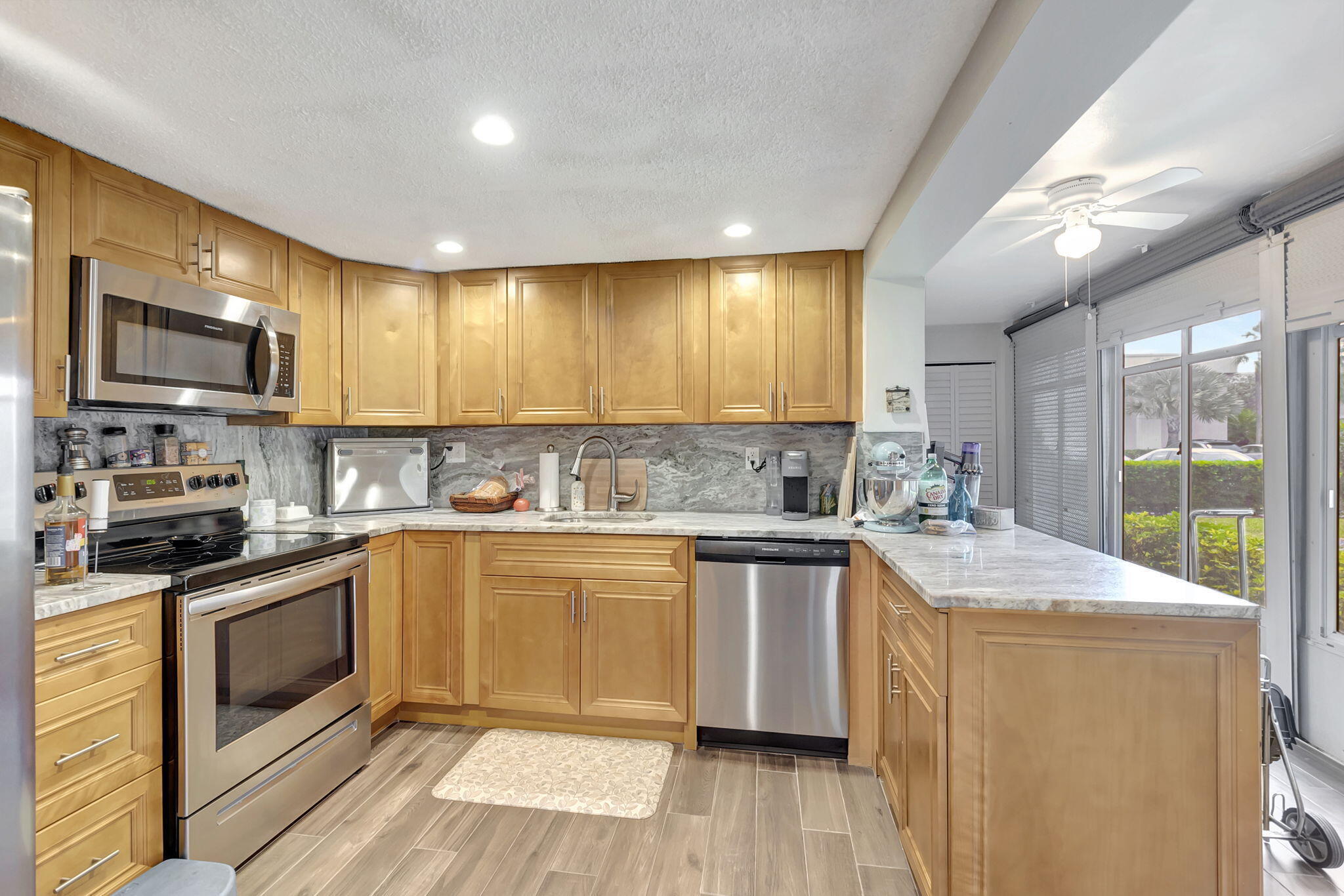 KINGS POINT CAPRI CONDOS - Residential