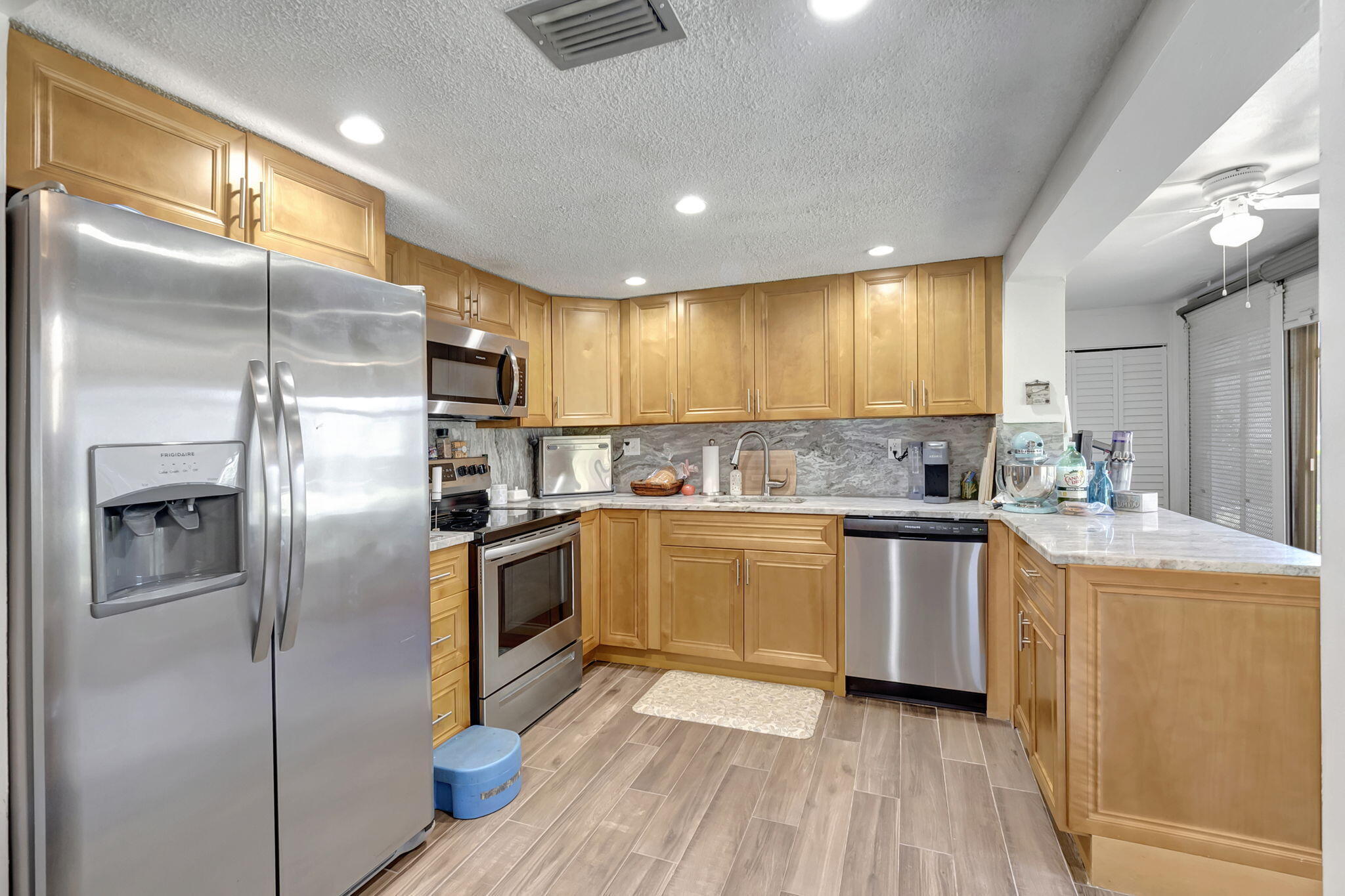 KINGS POINT CAPRI CONDOS - Residential