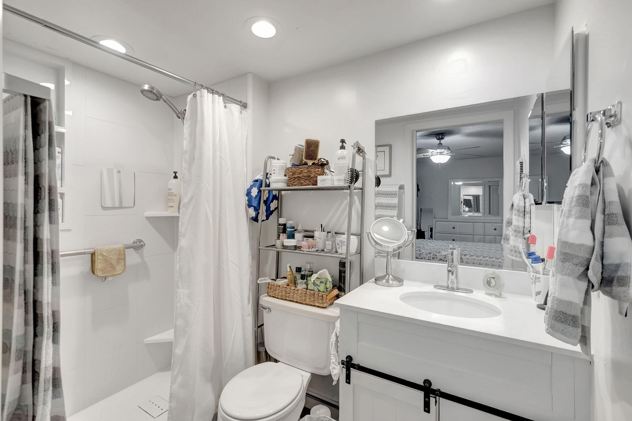 KINGS POINT CAPRI CONDOS - Residential