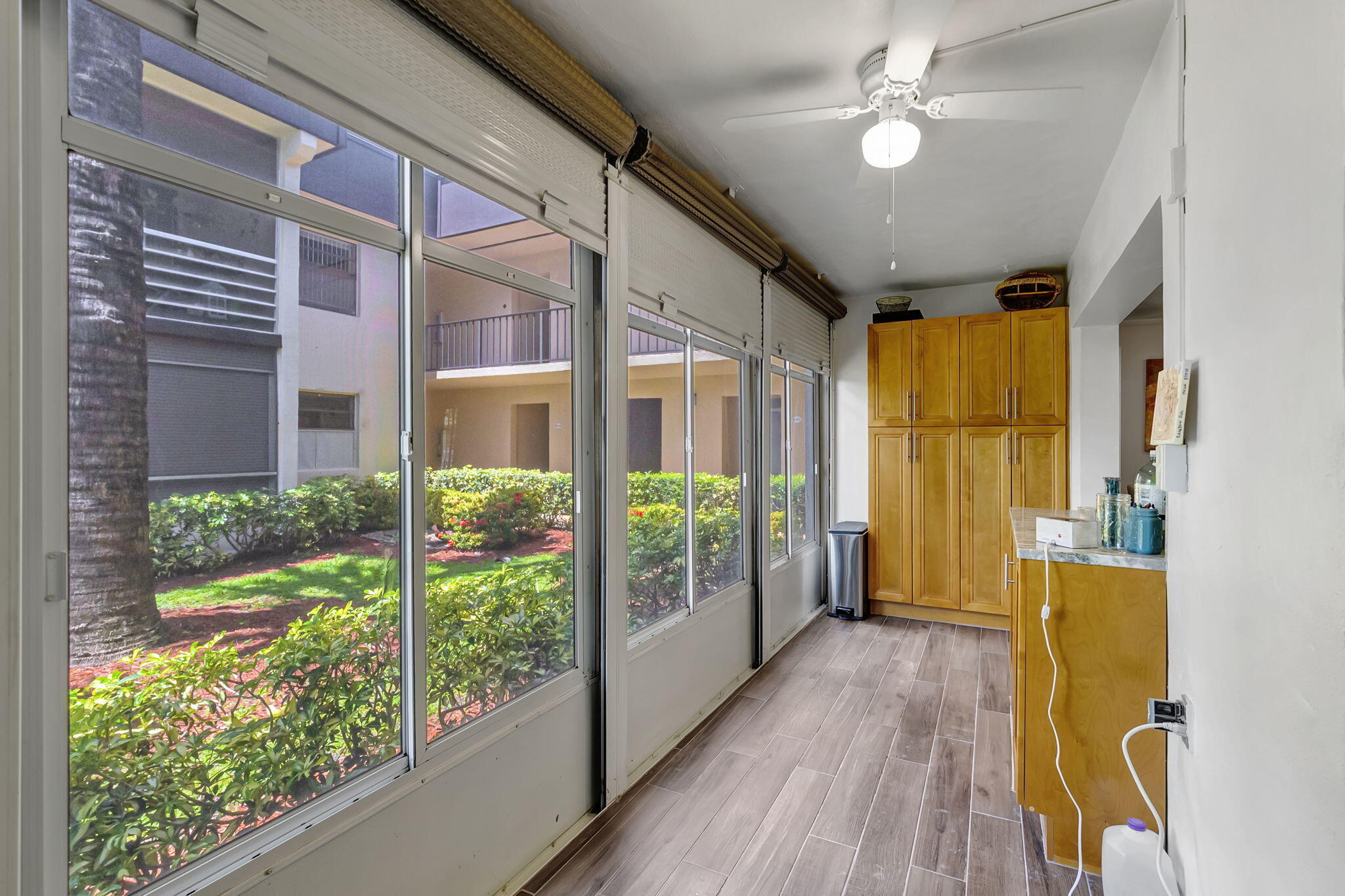 KINGS POINT CAPRI CONDOS - Residential