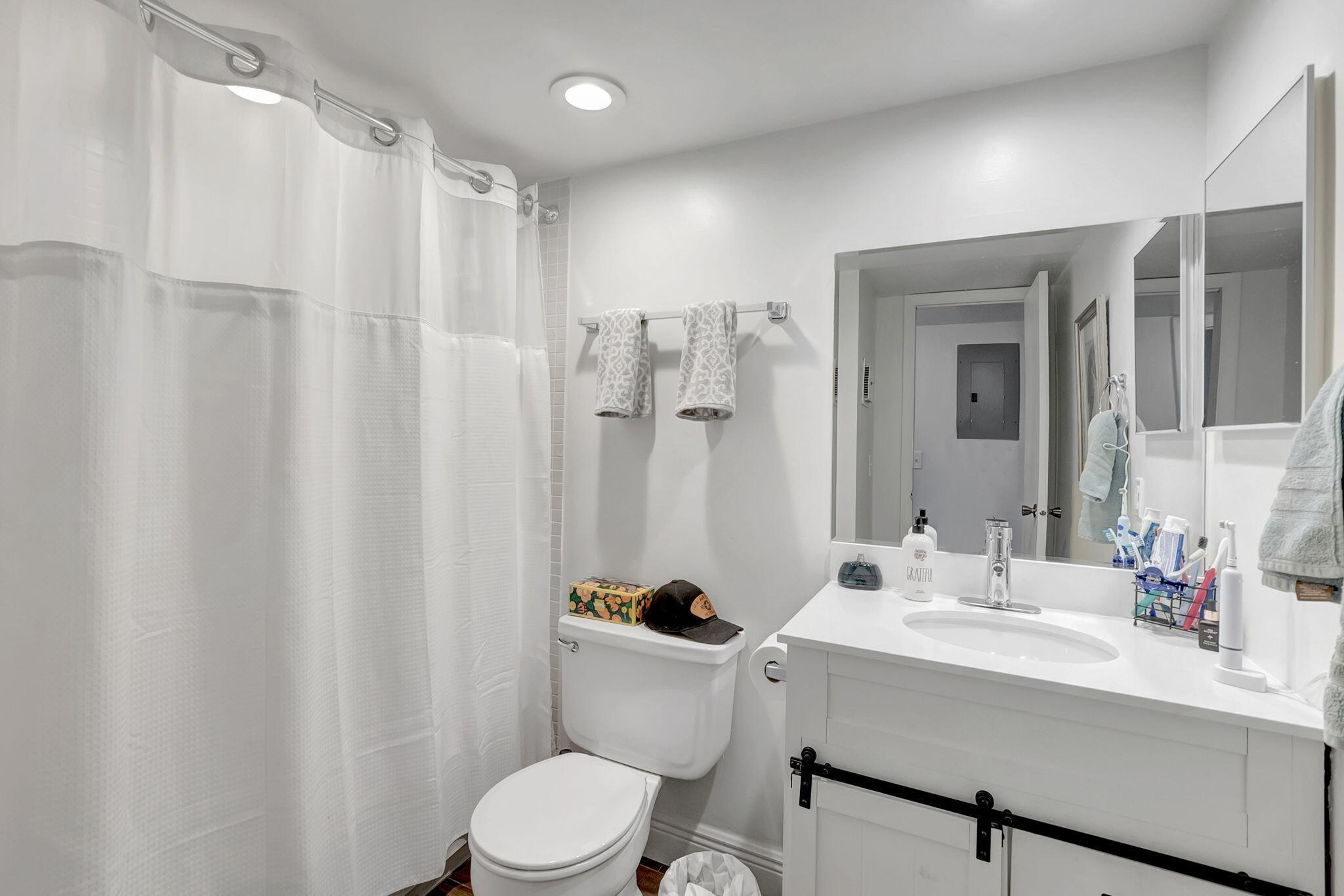 KINGS POINT CAPRI CONDOS - Residential