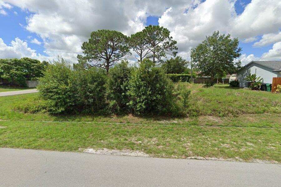 PORT ST LUCIE-SECTION 09 - Land