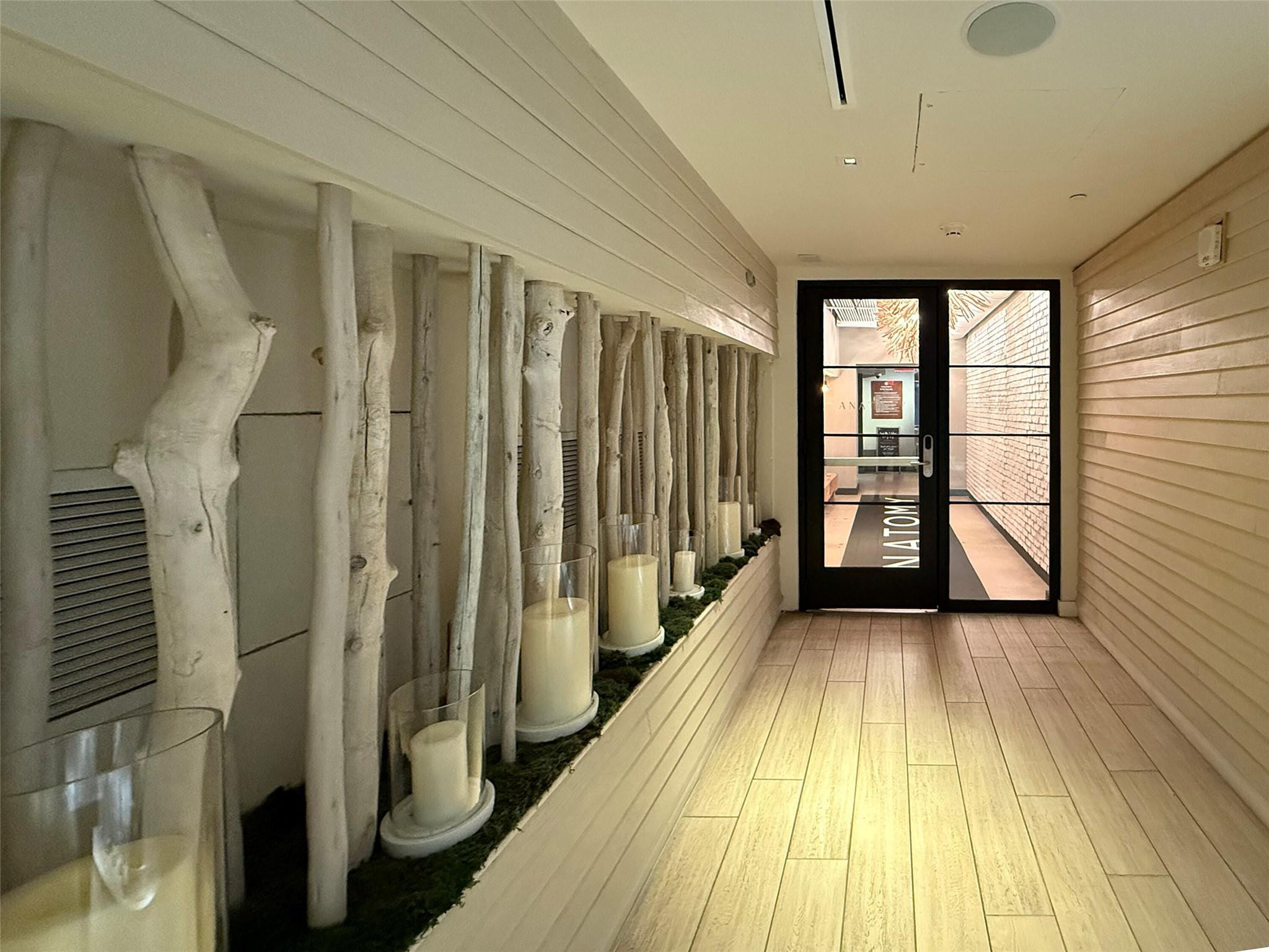 Roney Palace - Residential