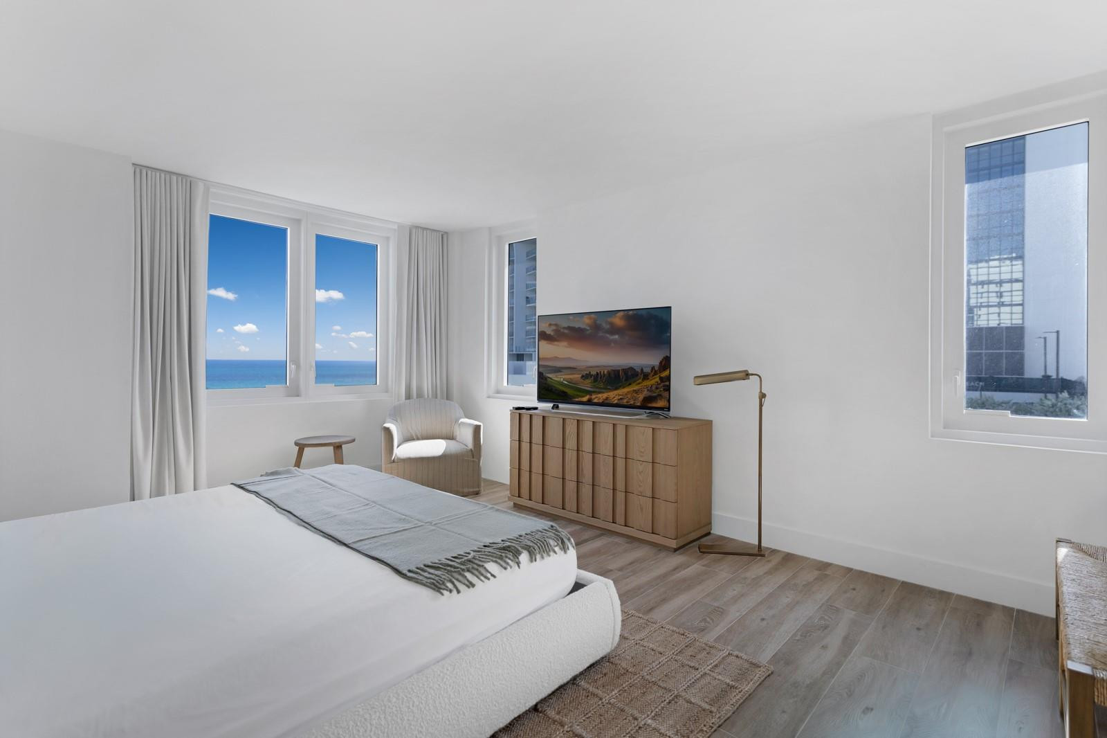 Roney Palace - Residential