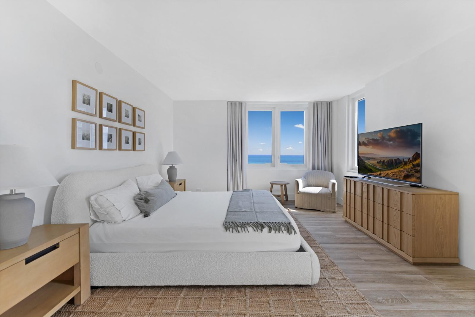 Roney Palace - Residential