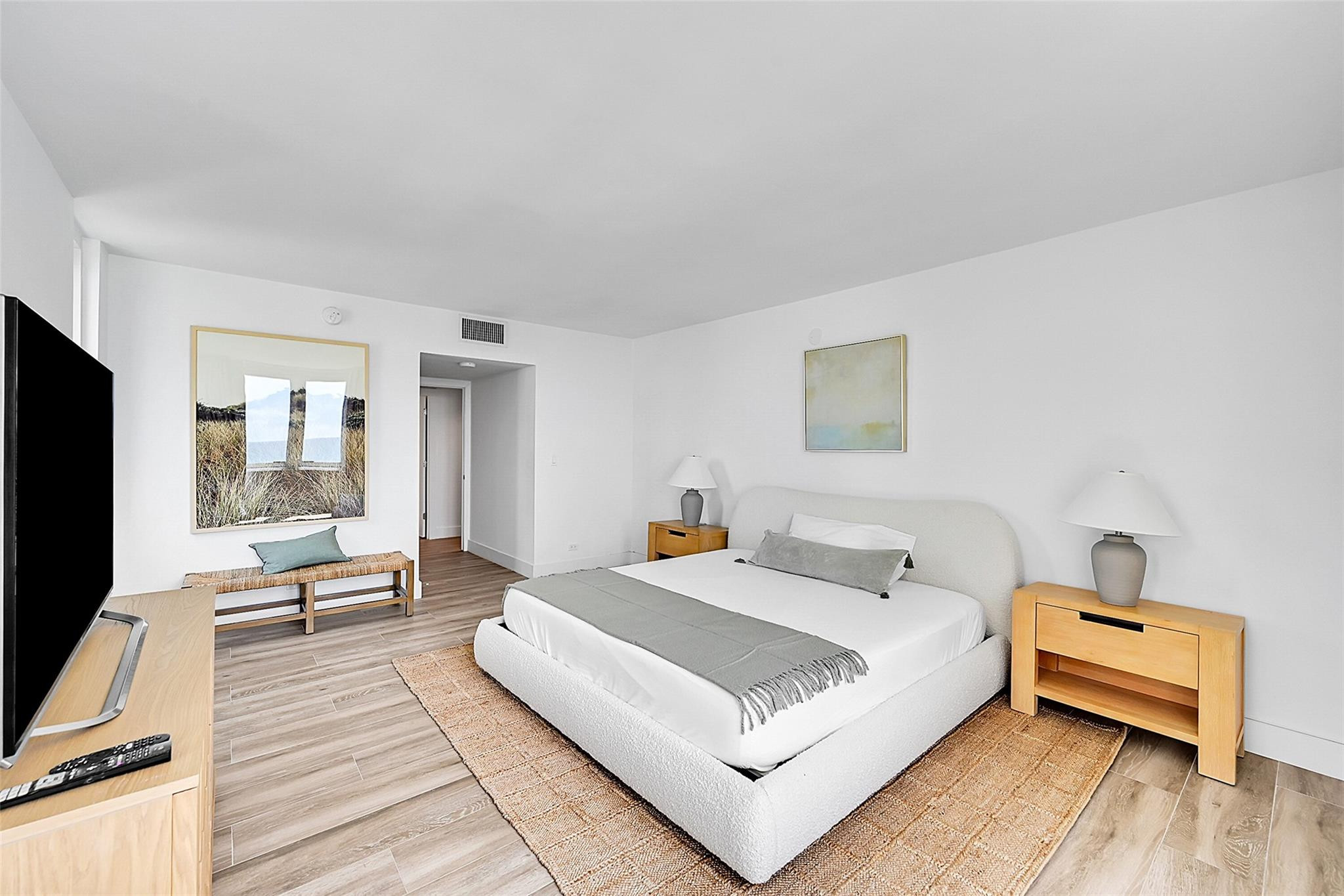 Roney Palace - Residential