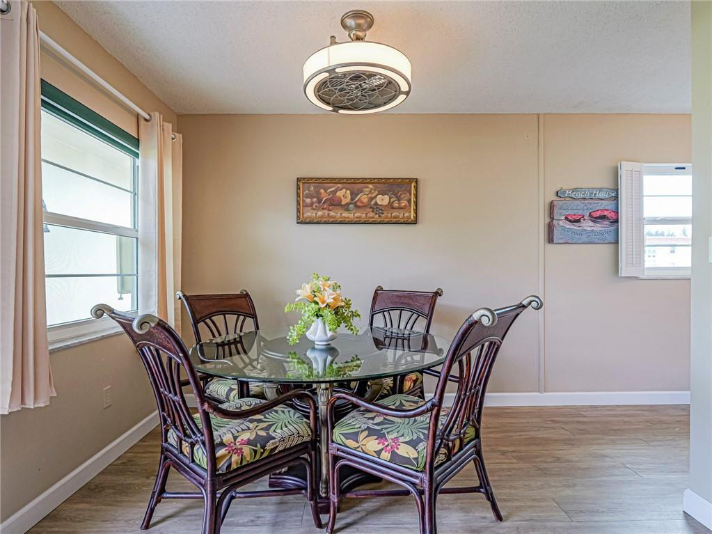 11 Vista Palm Lane 103