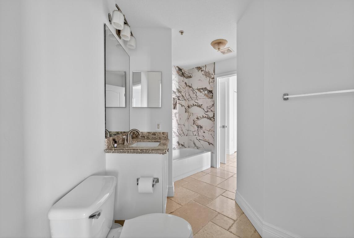 RESIDENCES AT LEGACY PLACE CONDO - Residential Lease