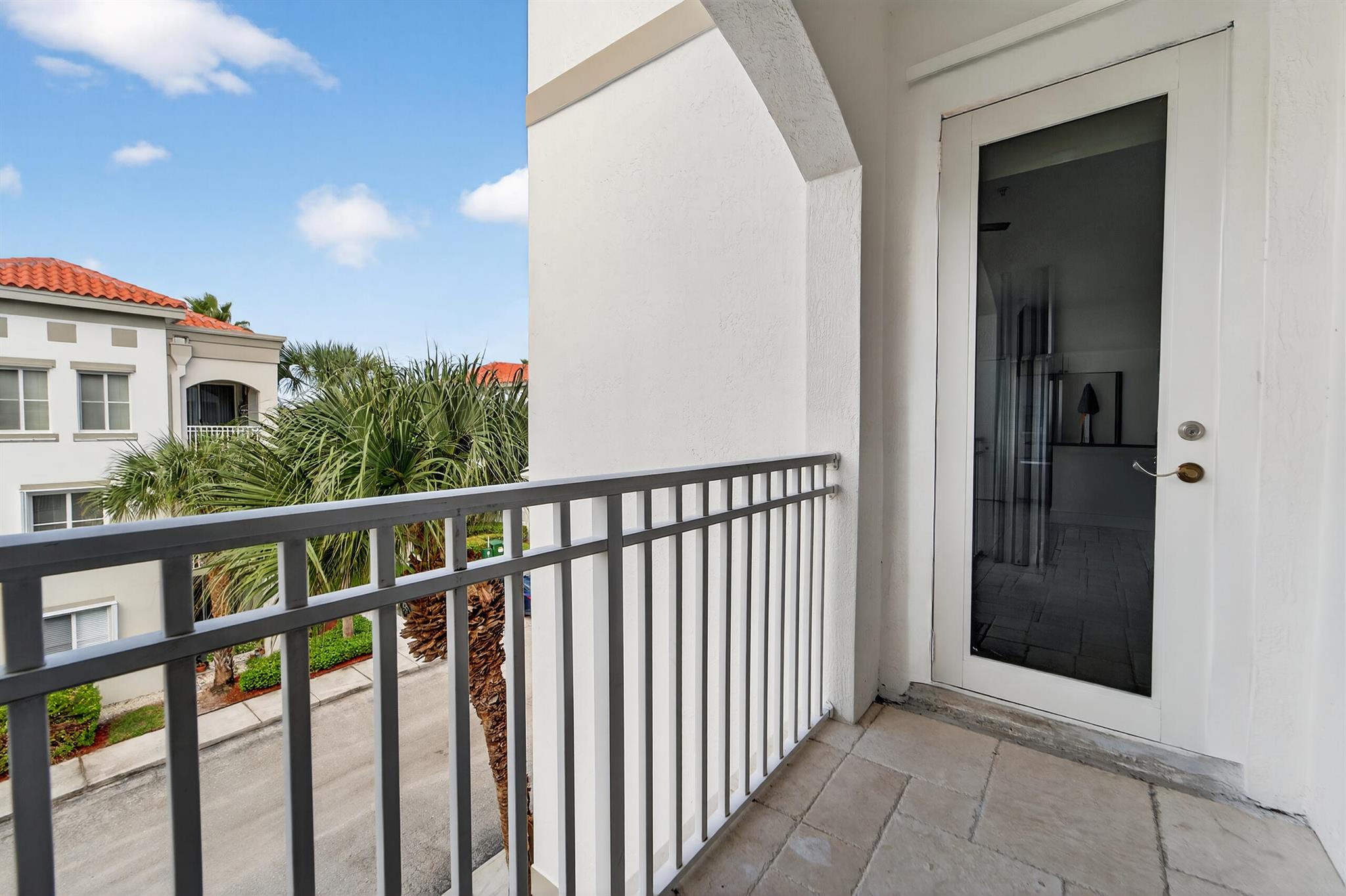 RESIDENCES AT LEGACY PLAC - Residential Lease