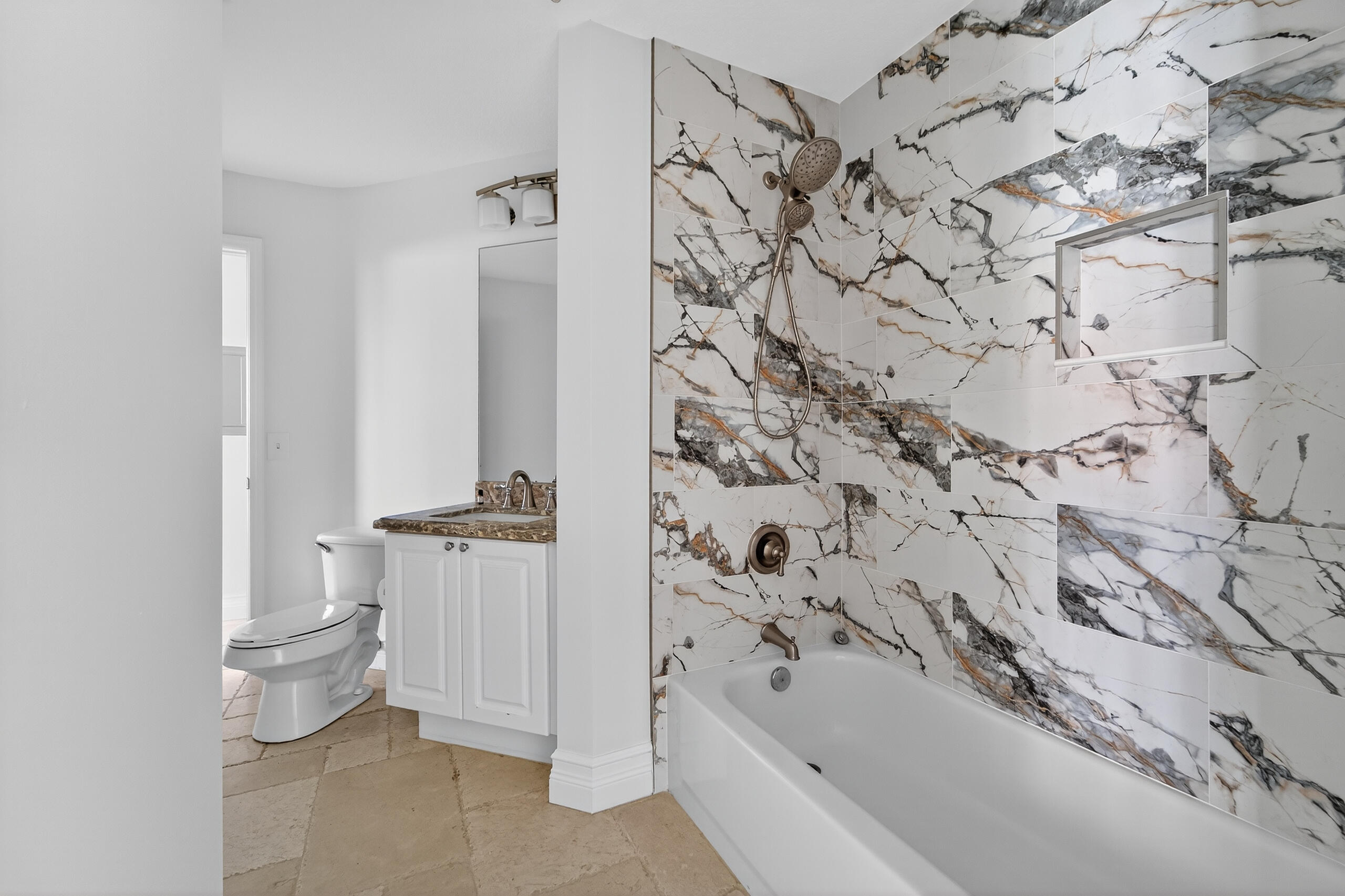 RESIDENCES AT LEGACY PLAC - Residential Lease