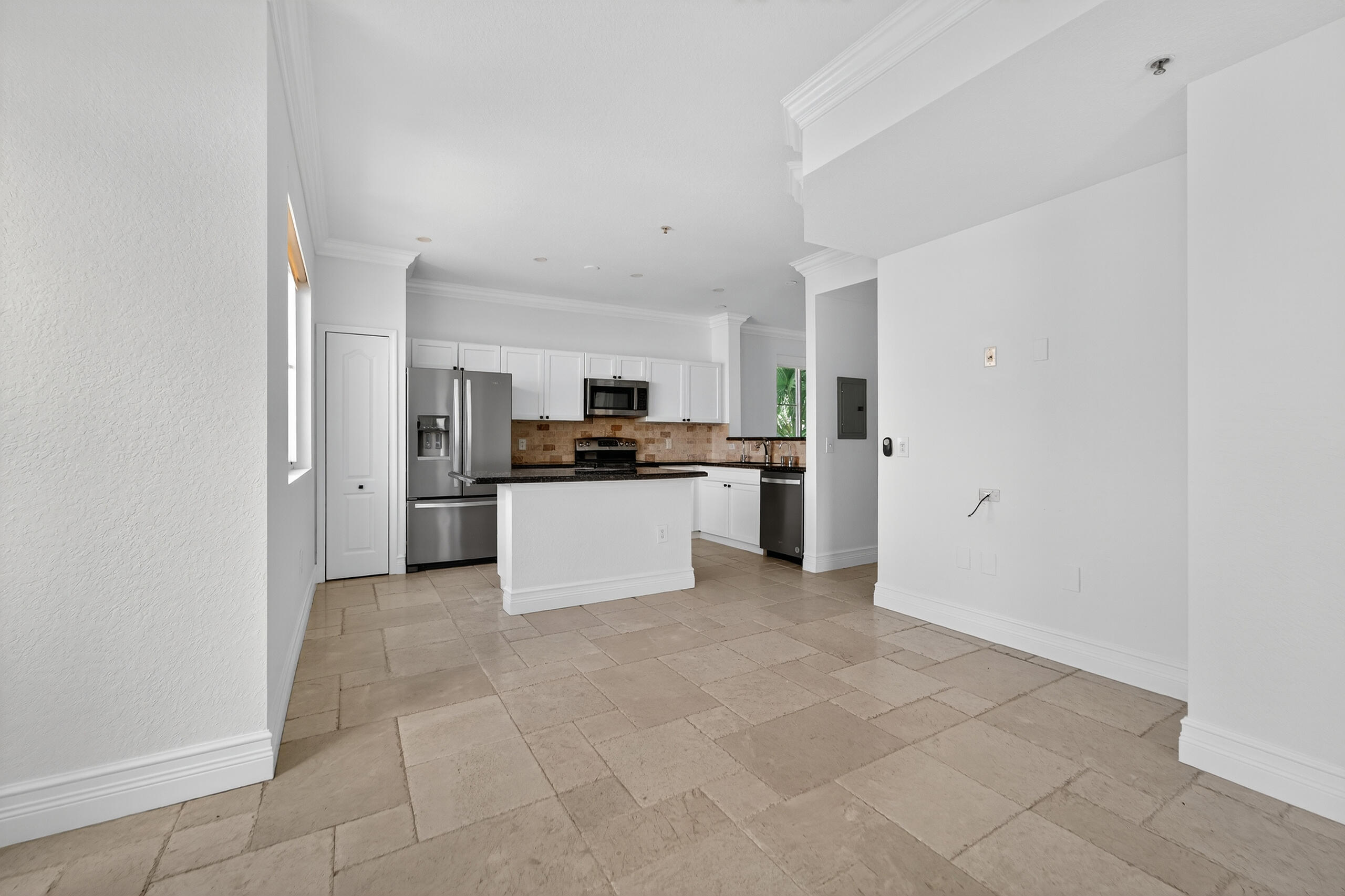 RESIDENCES AT LEGACY PLAC - Residential Lease