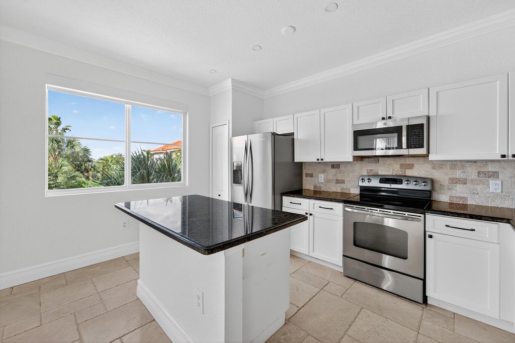 Photo of 11015 Legacy Lane #304, Palm Beach Gardens, FL 33410 (MLS # R11149310)