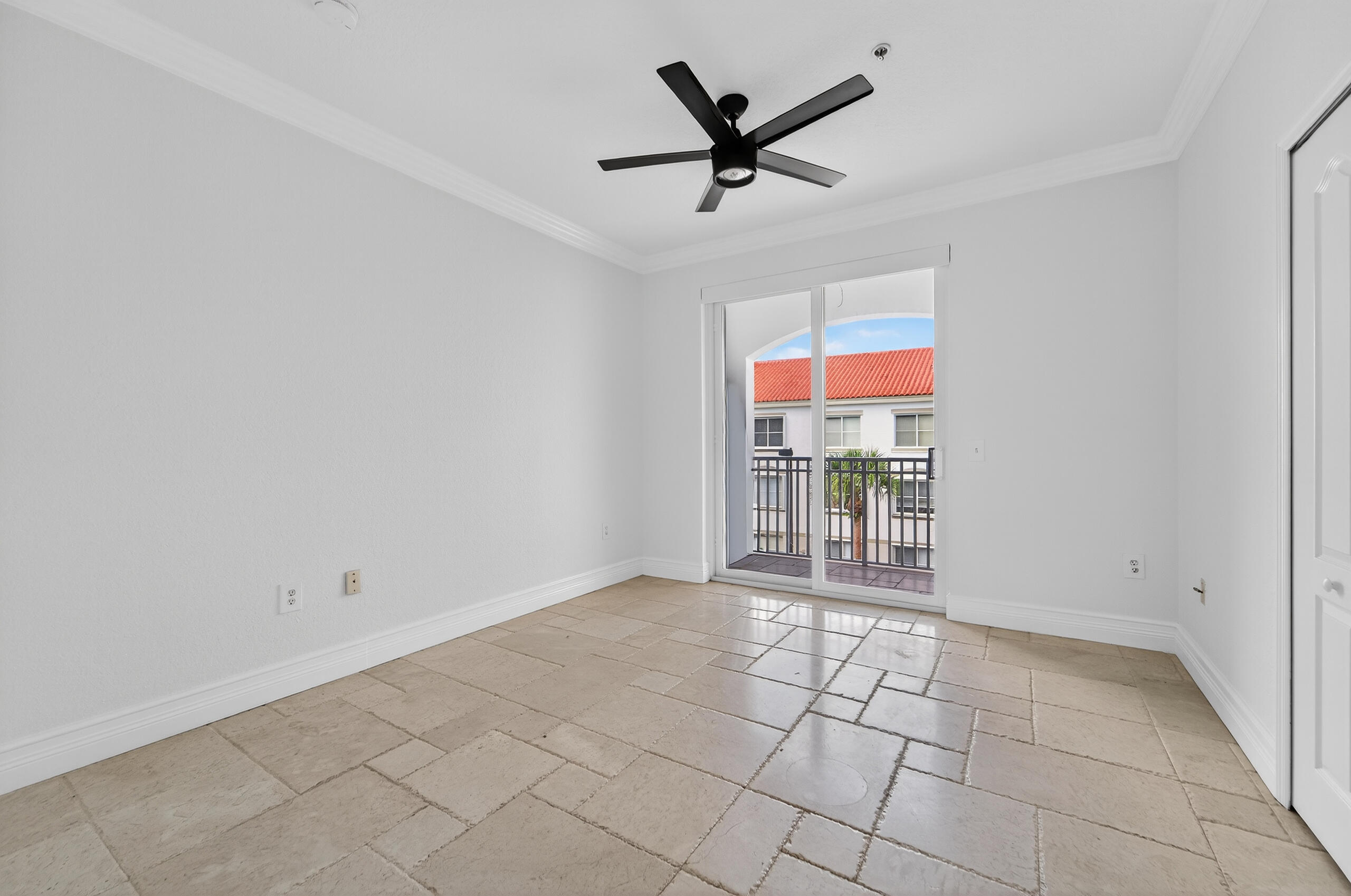 RESIDENCES AT LEGACY PLAC - Residential Lease