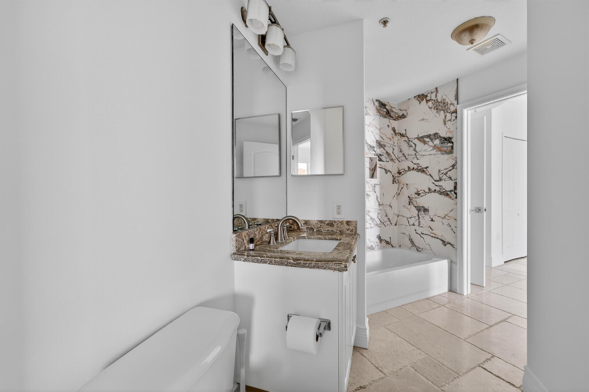 RESIDENCES AT LEGACY PLAC - Residential Lease