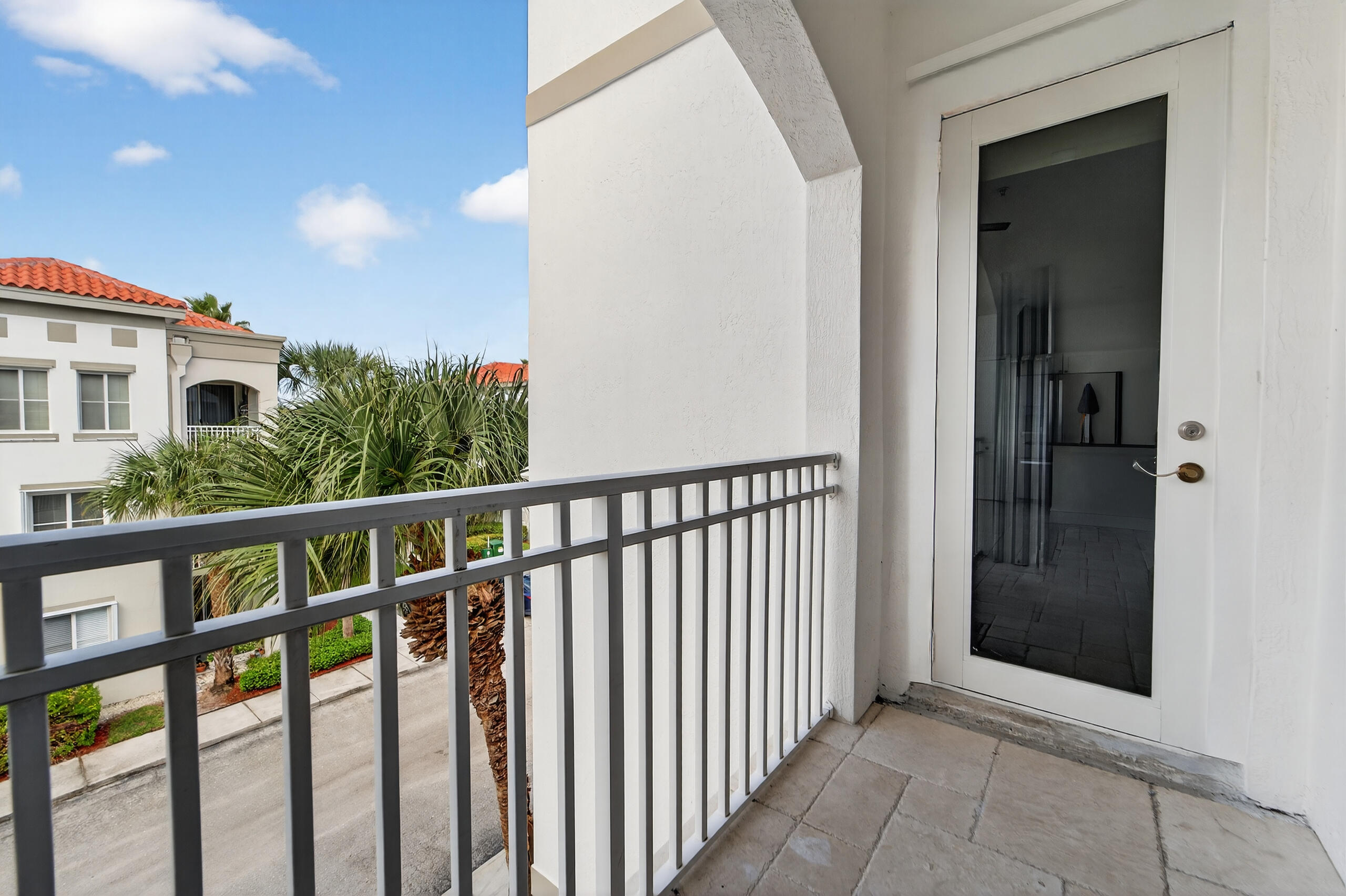 RESIDENCES AT LEGACY PLAC - Residential Lease