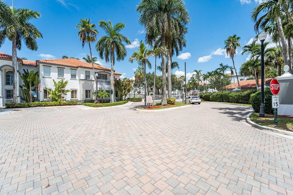 RESIDENCES AT LEGACY PLAC - Residential Lease