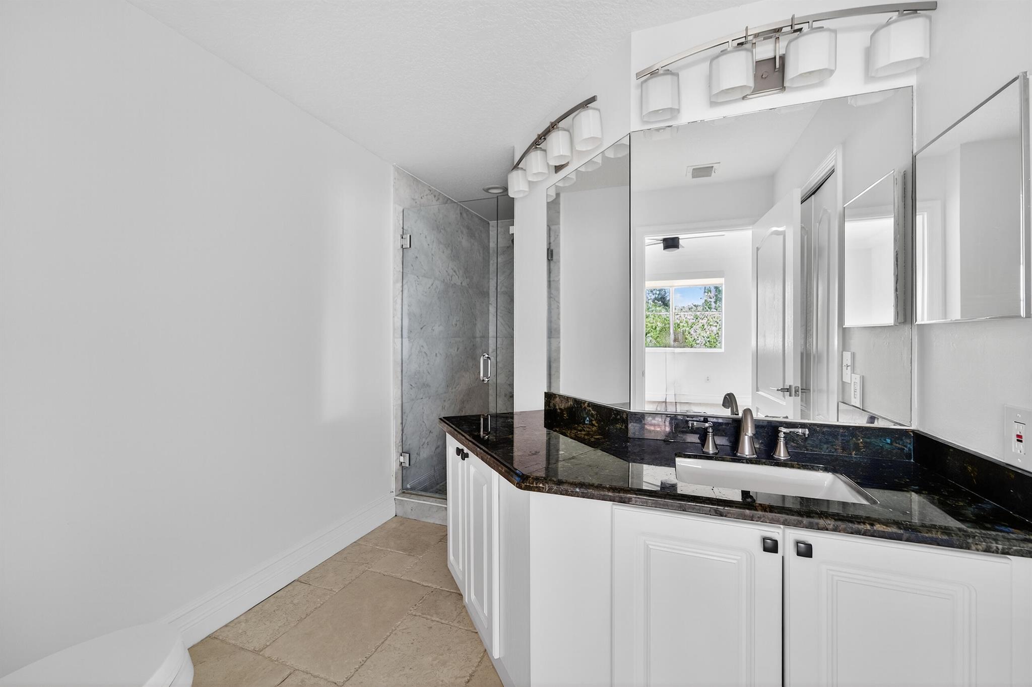 RESIDENCES AT LEGACY PLAC - Residential Lease