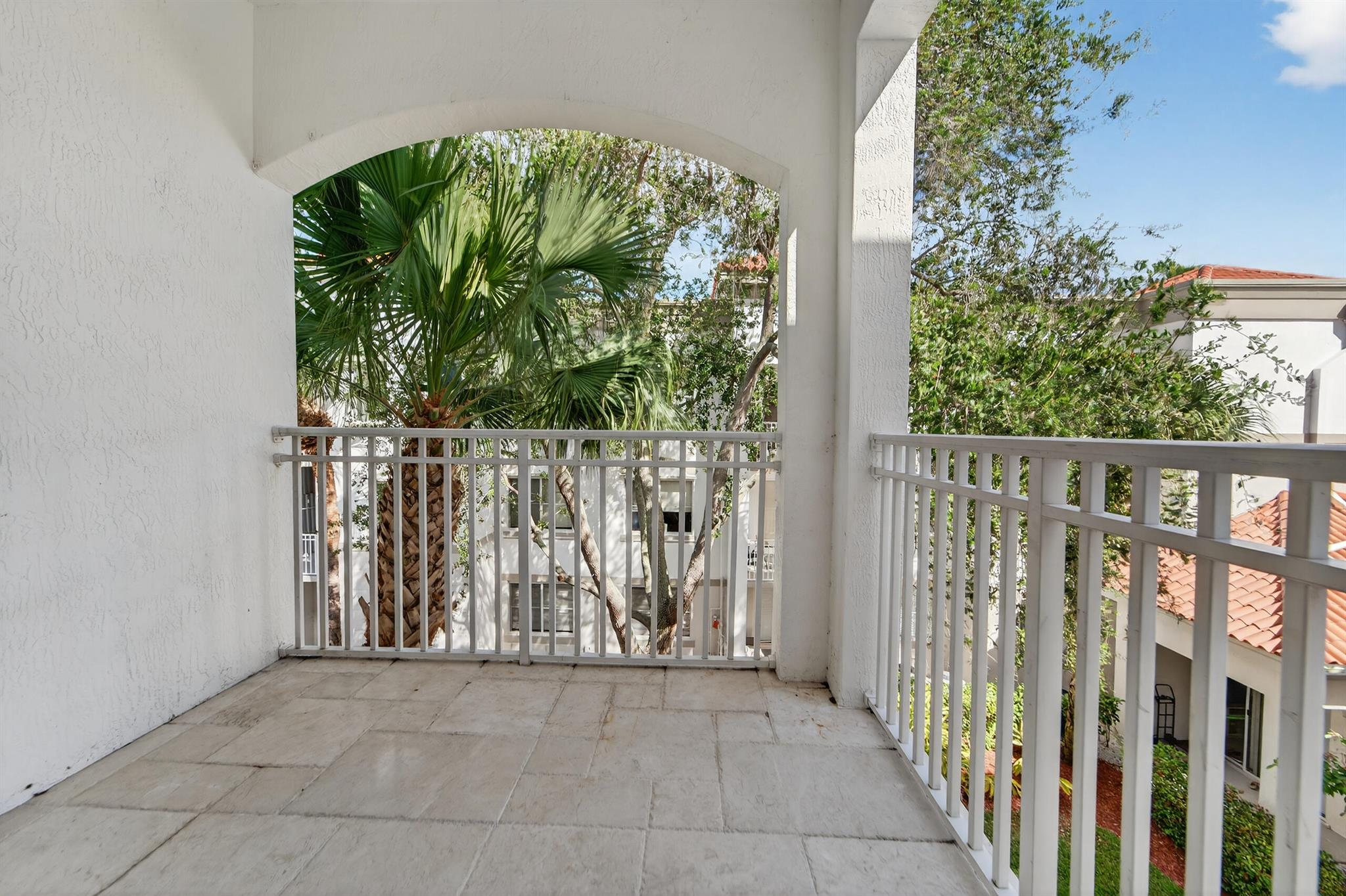 RESIDENCES AT LEGACY PLAC - Residential Lease