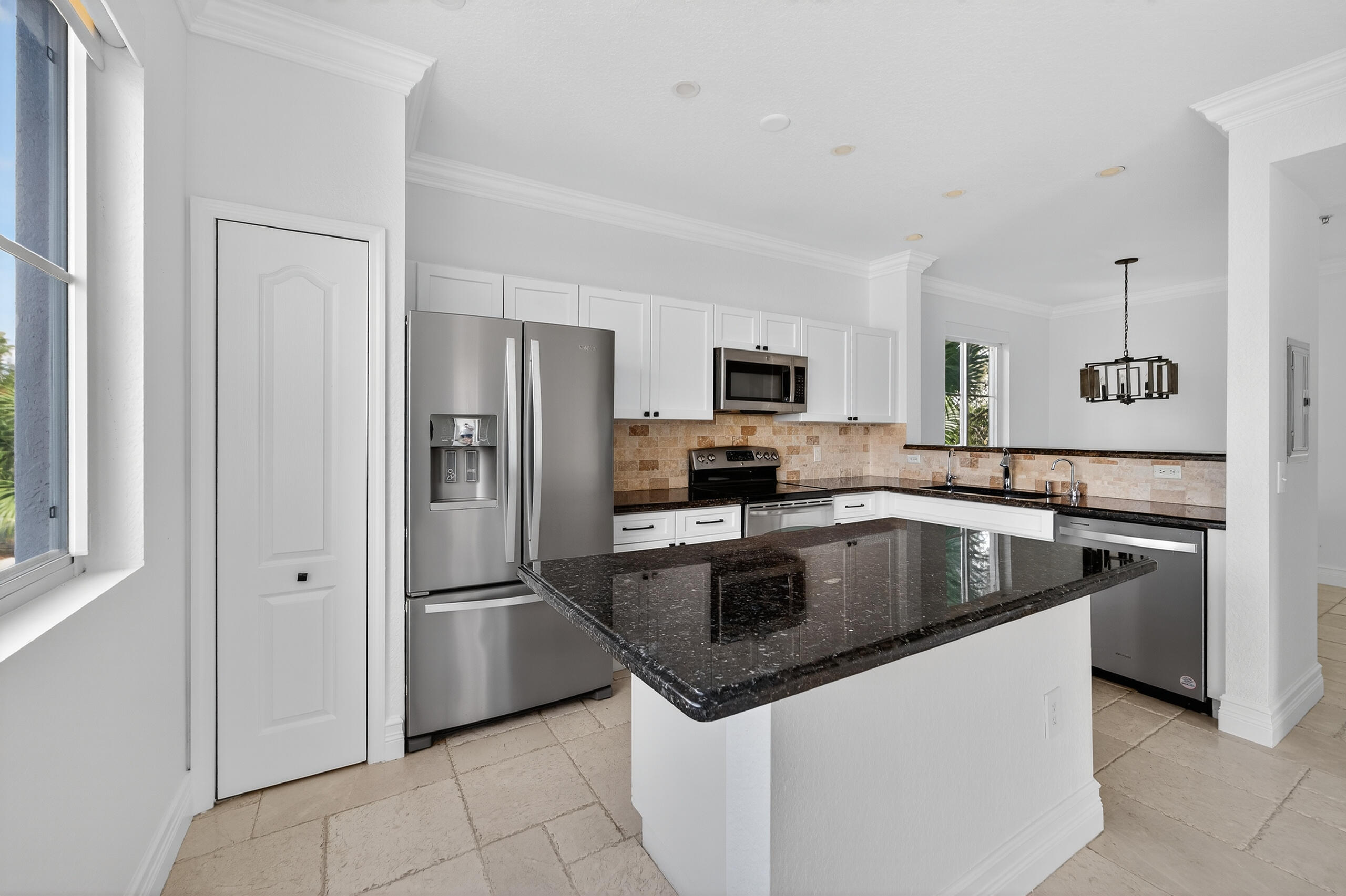 RESIDENCES AT LEGACY PLAC - Residential Lease