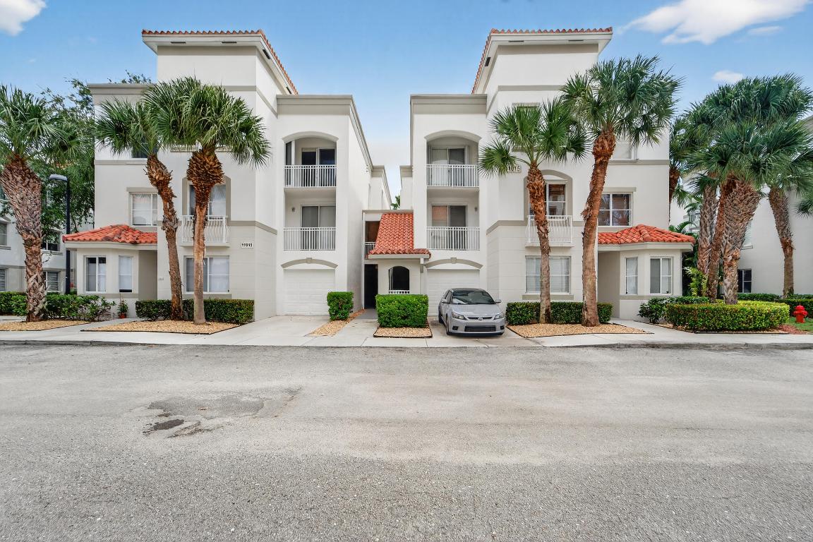 RESIDENCES AT LEGACY PLACE CONDO - Residential Lease