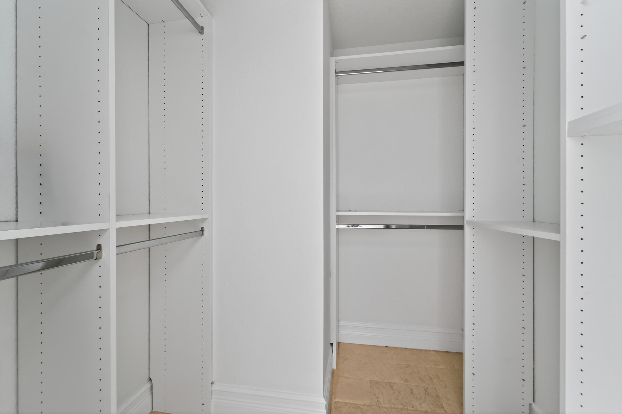 RESIDENCES AT LEGACY PLAC - Residential Lease