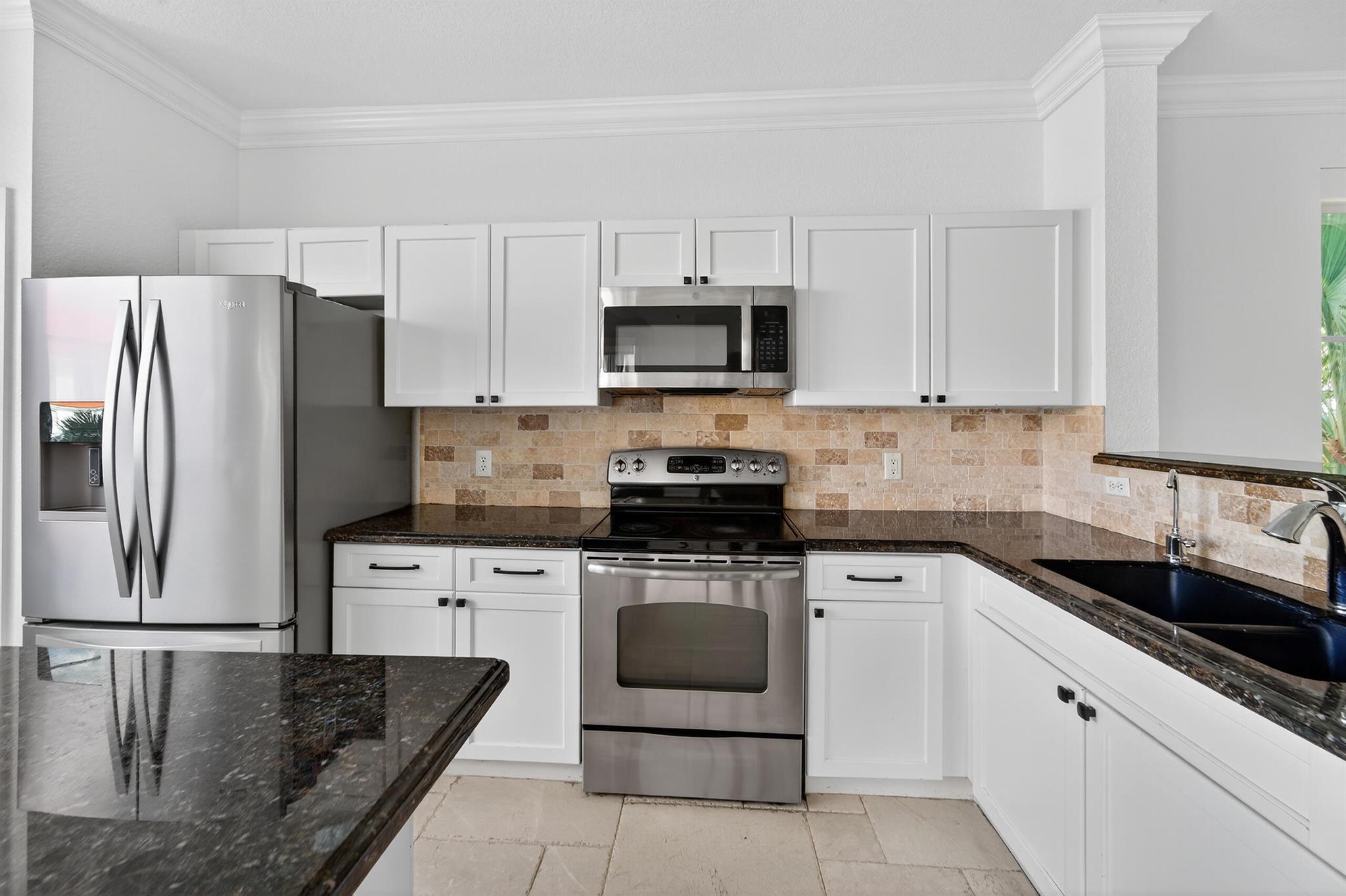 RESIDENCES AT LEGACY PLAC - Residential Lease