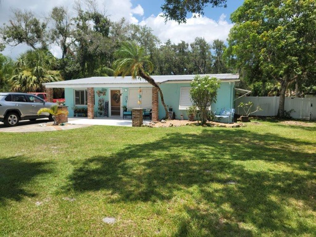 Photo of 2690 Rainbow Drive, Fort Pierce, FL 34981 (MLS # R11100401)