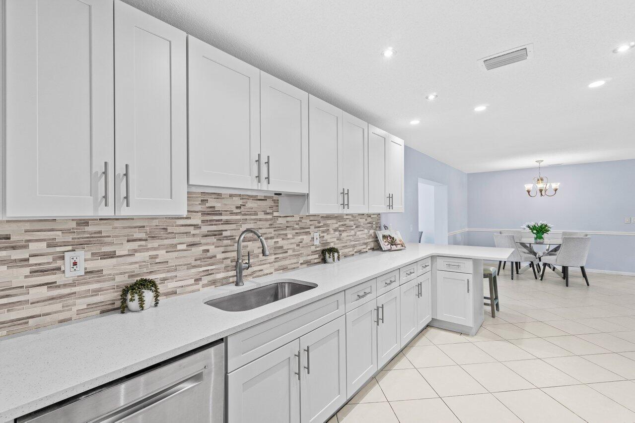 HYPOLUXO VILLAGE 1 - Residential Lease