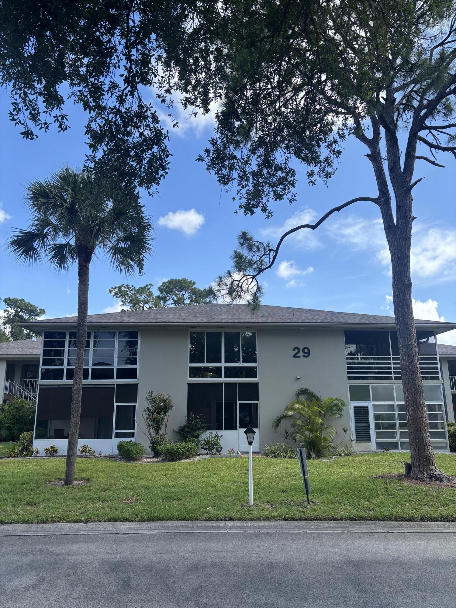 VISTA ST LUCIE BUILDINGS 9 THRU 20 - Residential