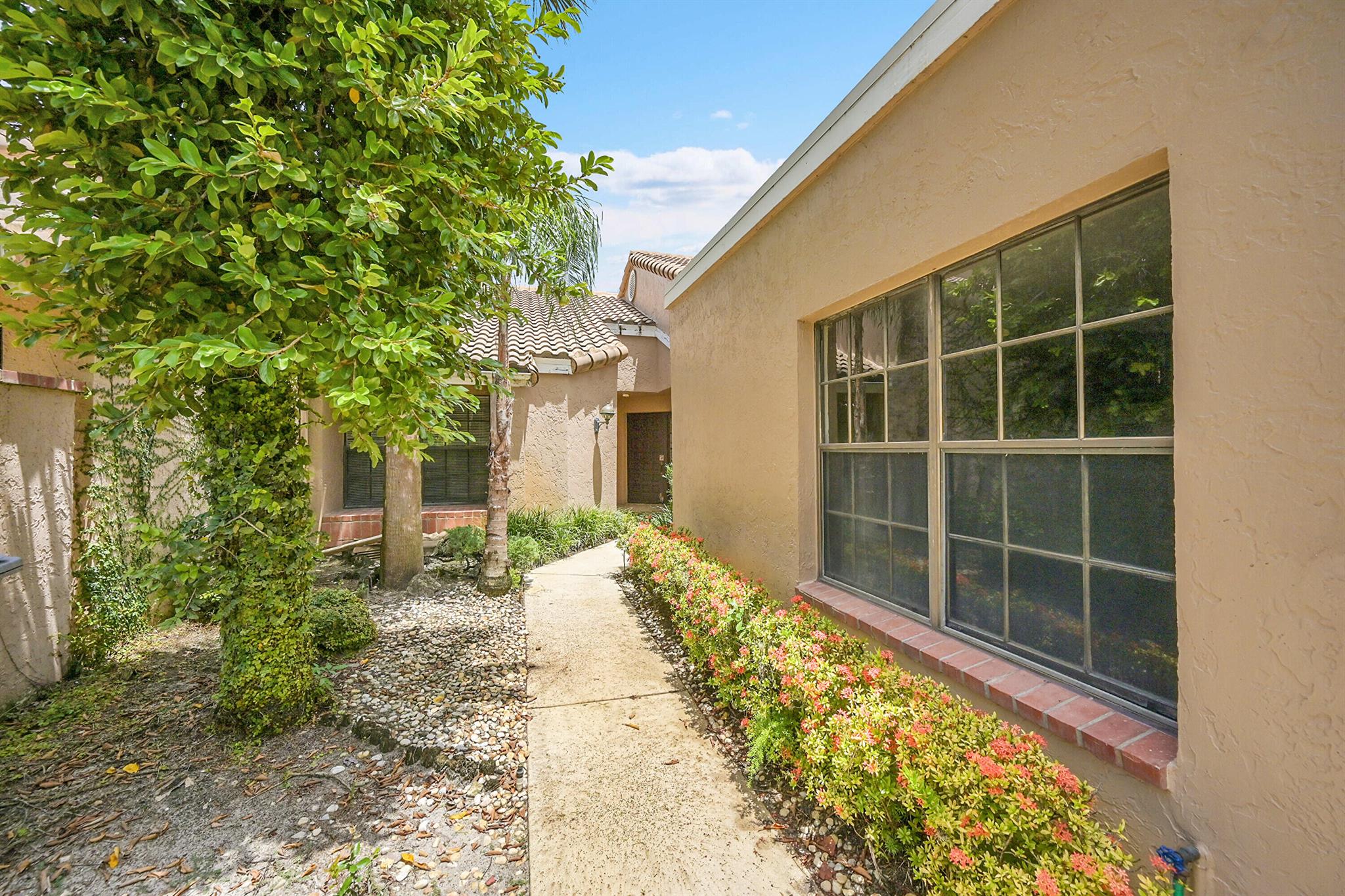 11174 Applegate Circle