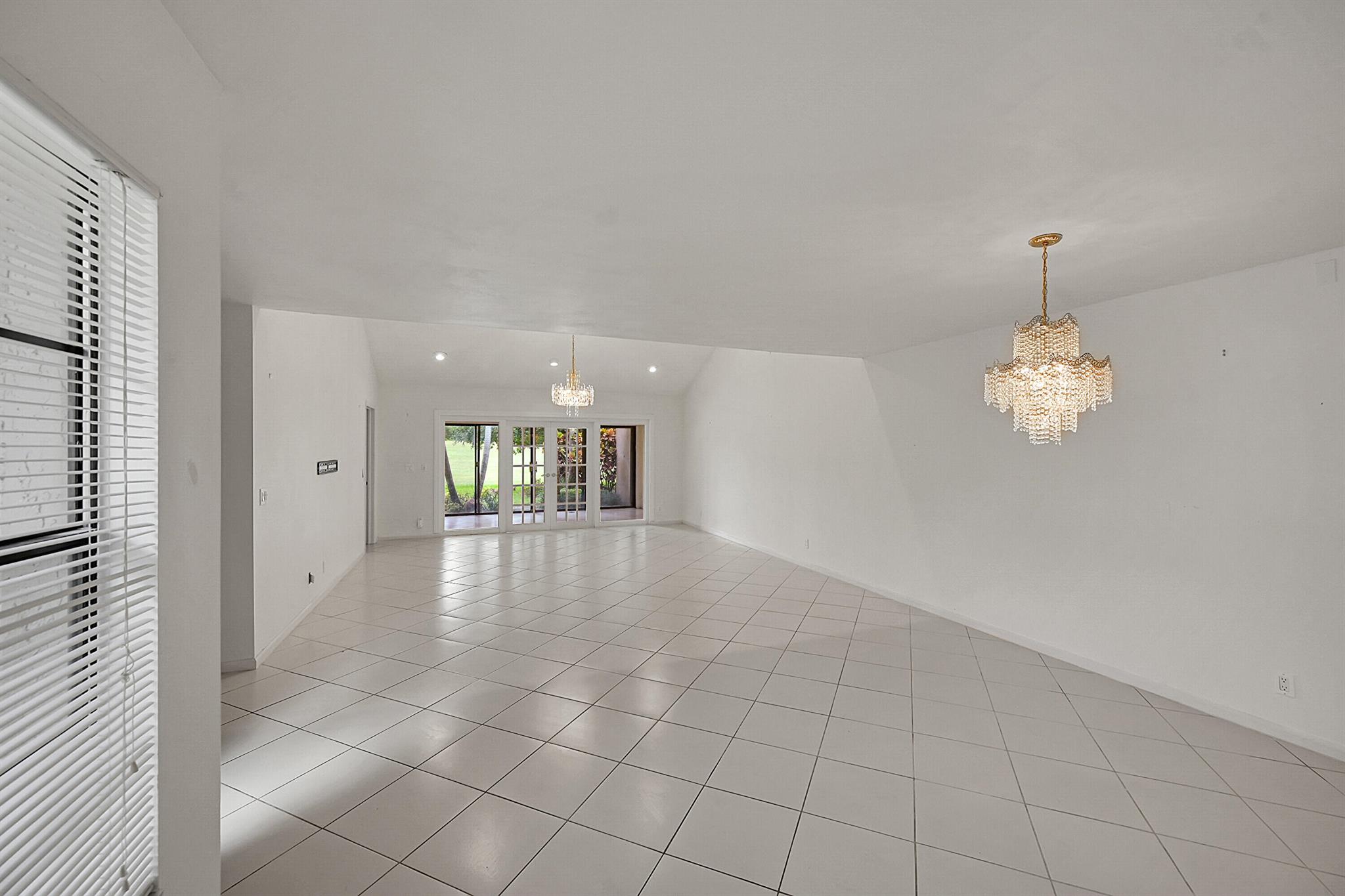 11174 Applegate Circle
