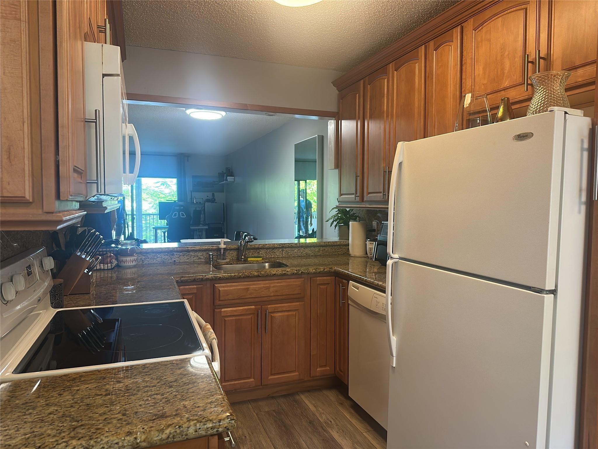 Tamarac Gardens - Residential