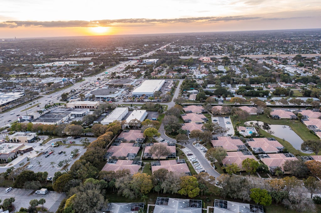 Photo of 9132 Sun Terrace Circle #D, Palm Beach Gardens, FL 33403 (MLS # R11094282)