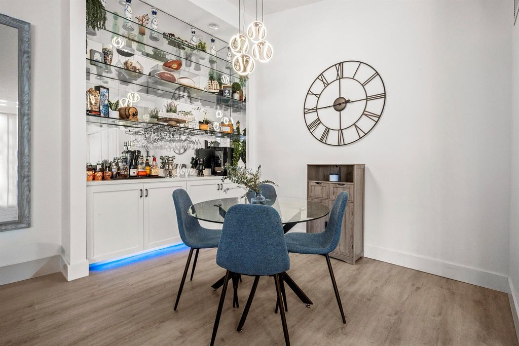 Photo of 9132 Sun Terrace Circle #D, Palm Beach Gardens, FL 33403 (MLS # R11094282)