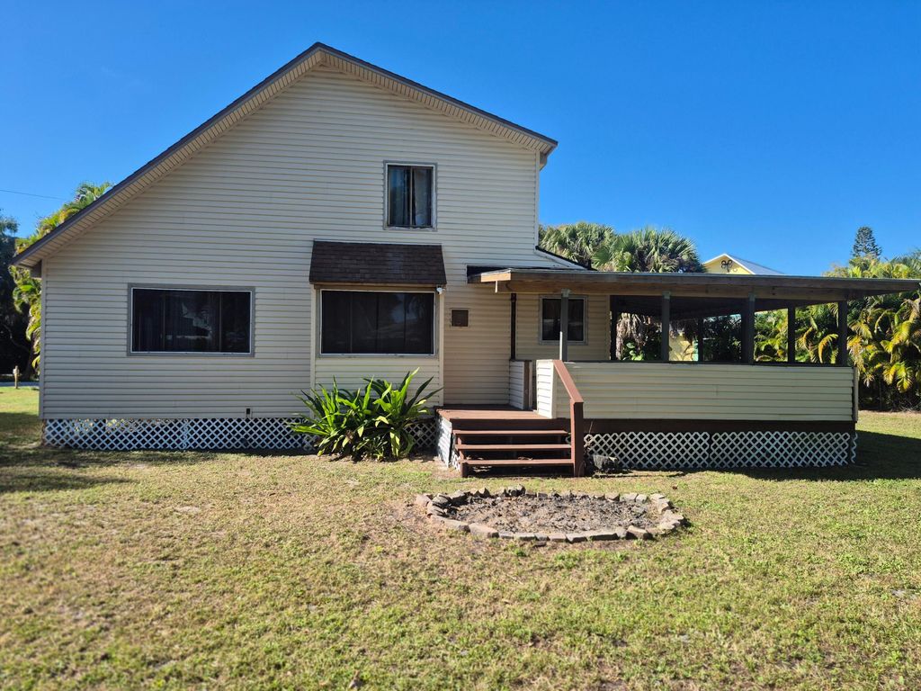 Photo of 5516 Spruce Drive, Fort Pierce, FL 34982 (MLS # R11162156)